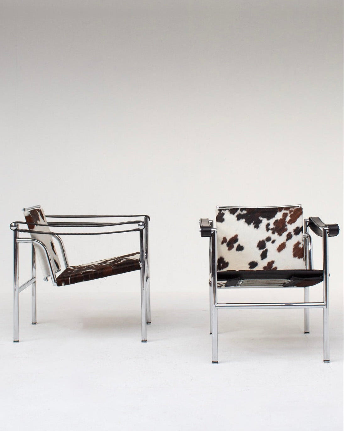 Set of 2 Le Corbusier, Pierre Jeanneret, Charlotte Perriand LC1 Chairs by Cassina