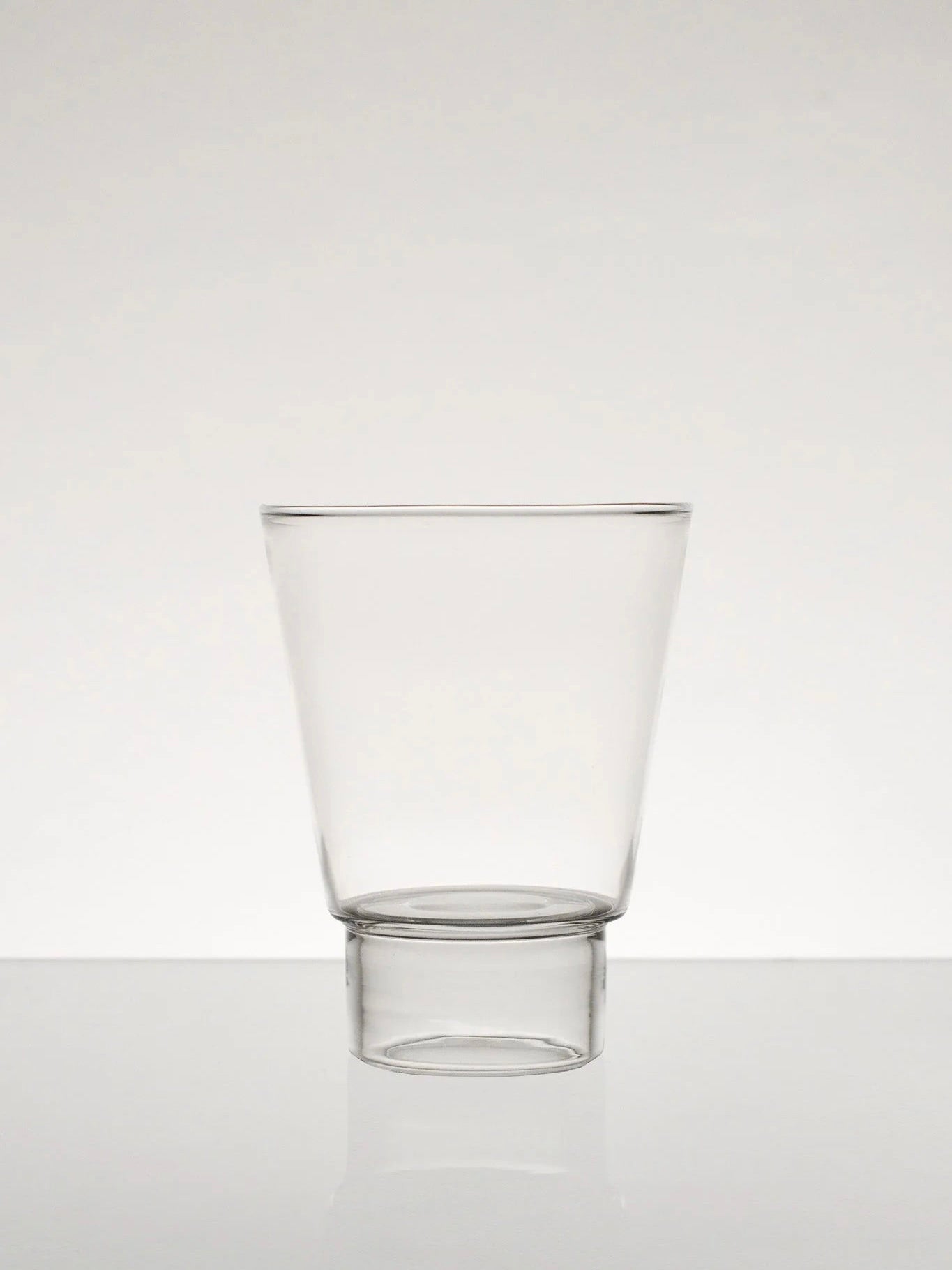 'Podio' Glass - Clear