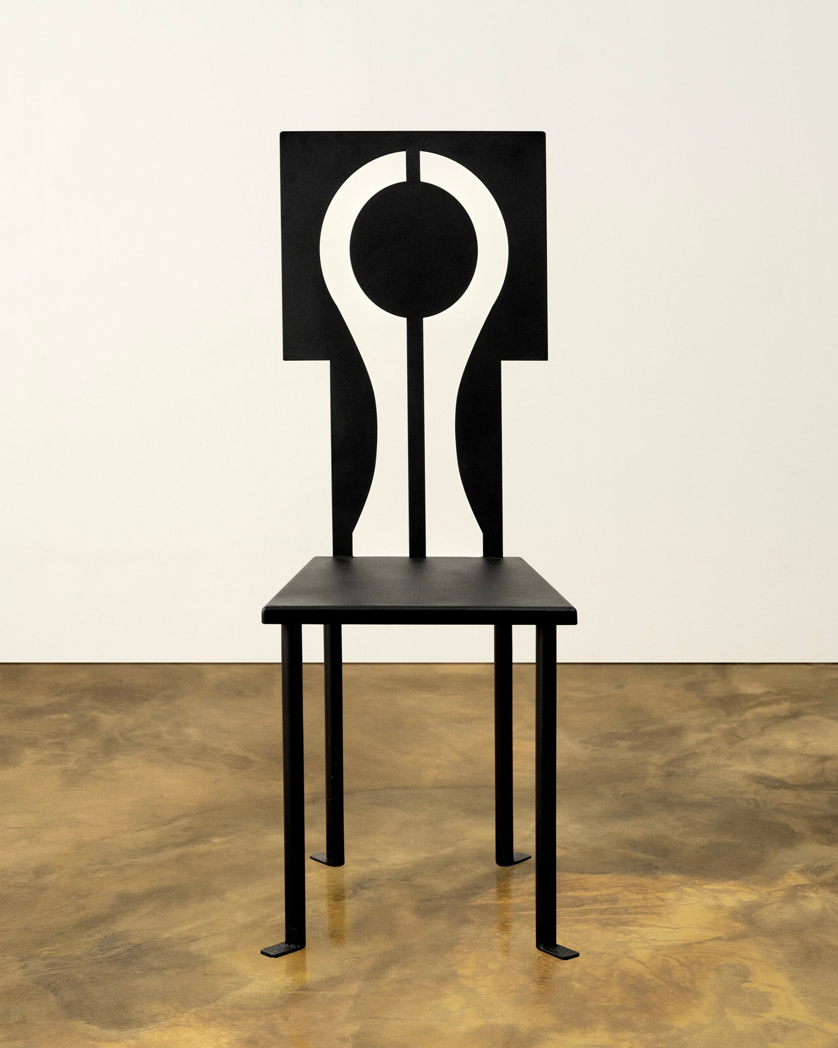 Chaise Luna en fer et peinture poudre noire