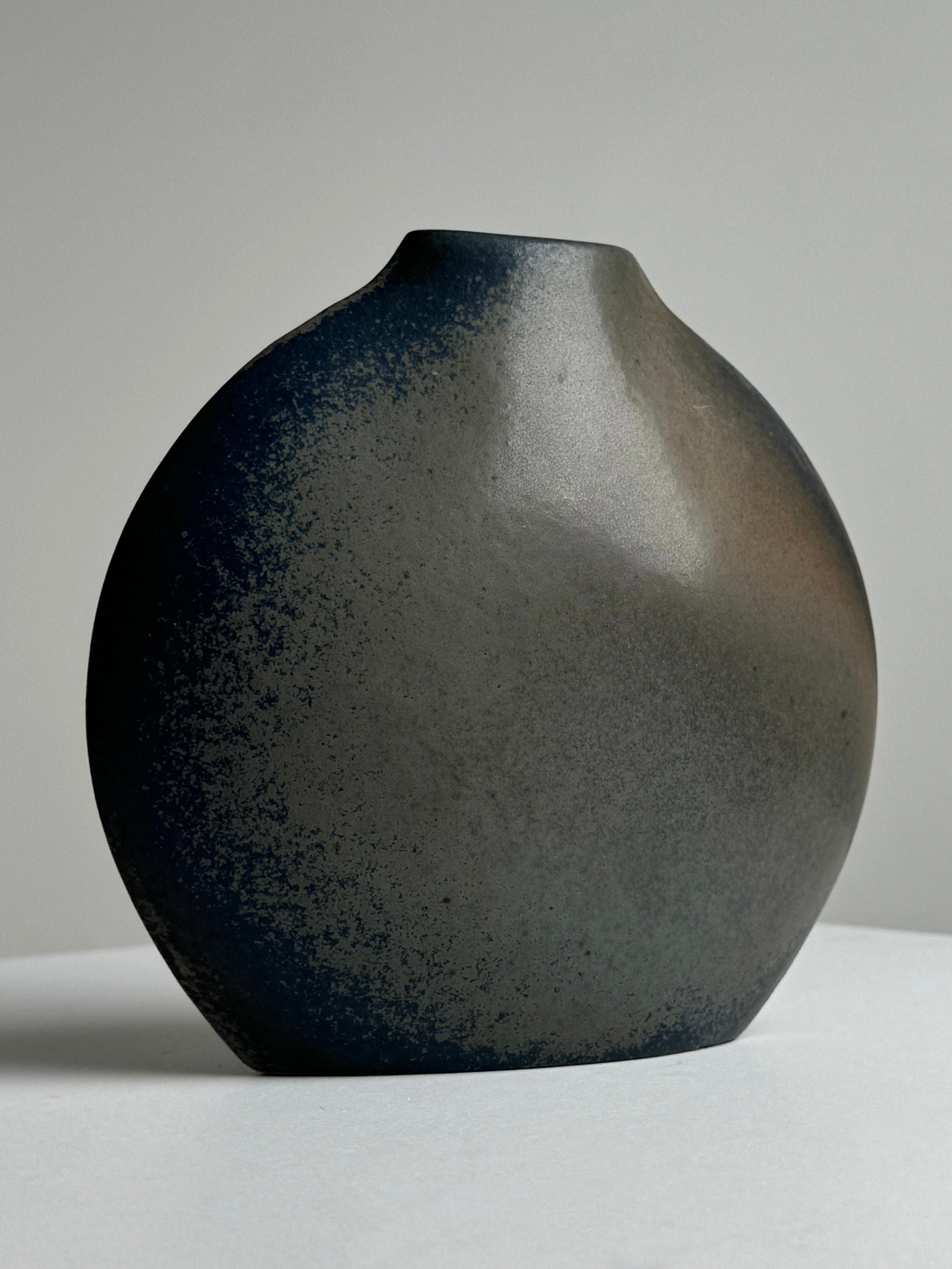 Porcelain Vase by Benoît Montreau