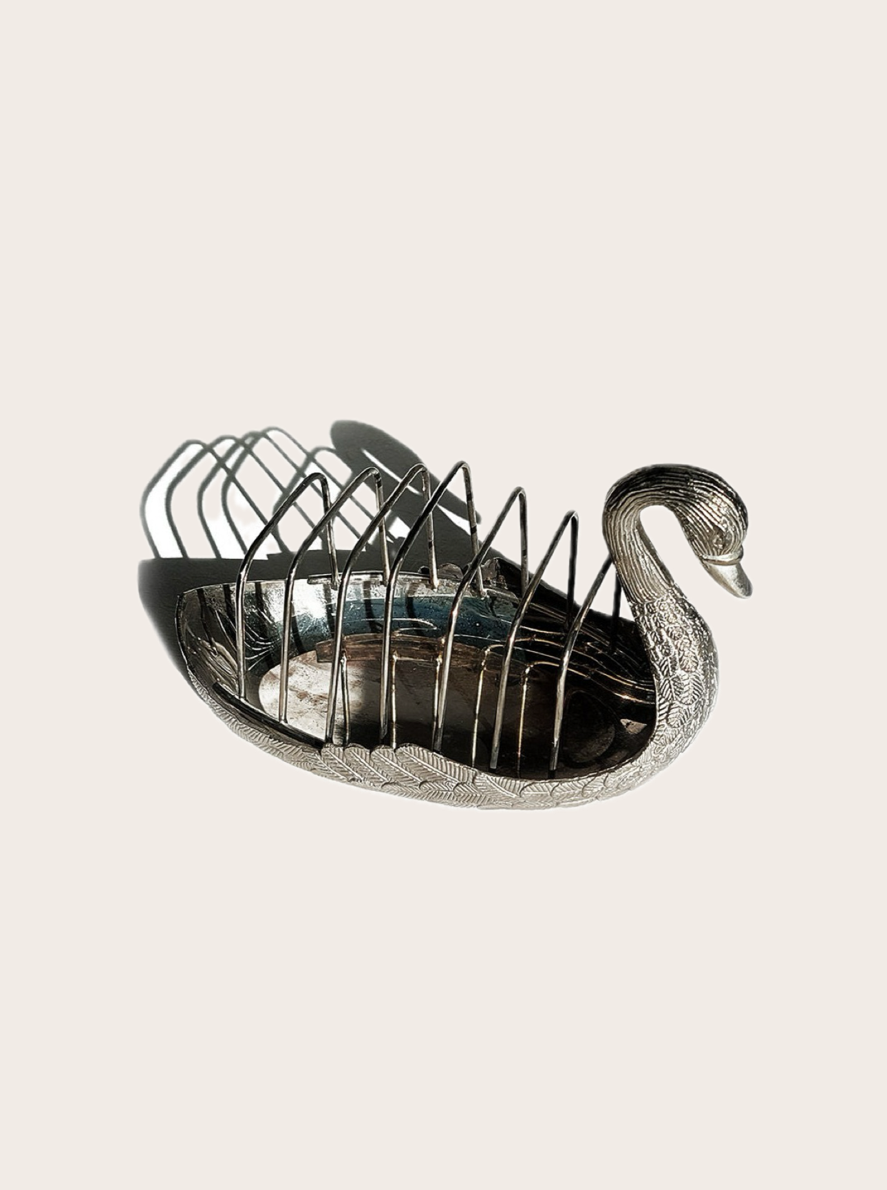 Swan Toast Rack in elegant silver finish with six slots