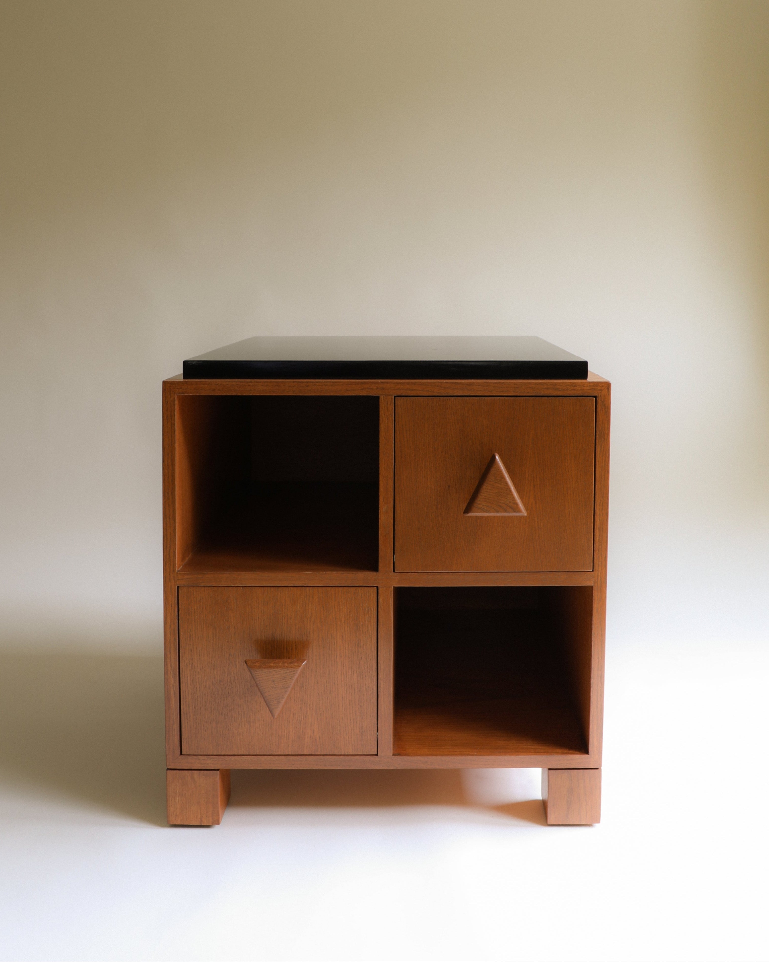 Felix Nightstand