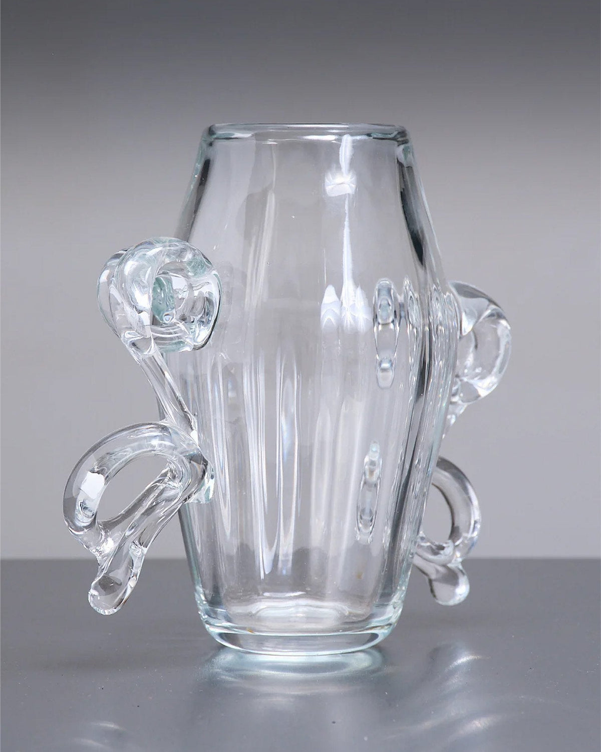 Vine Vase M no.1 — side angle