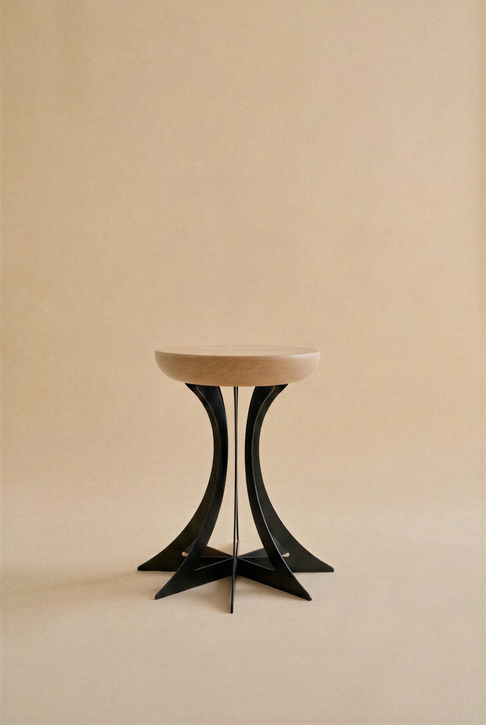 Fibonacci Side Table - Black — close-up