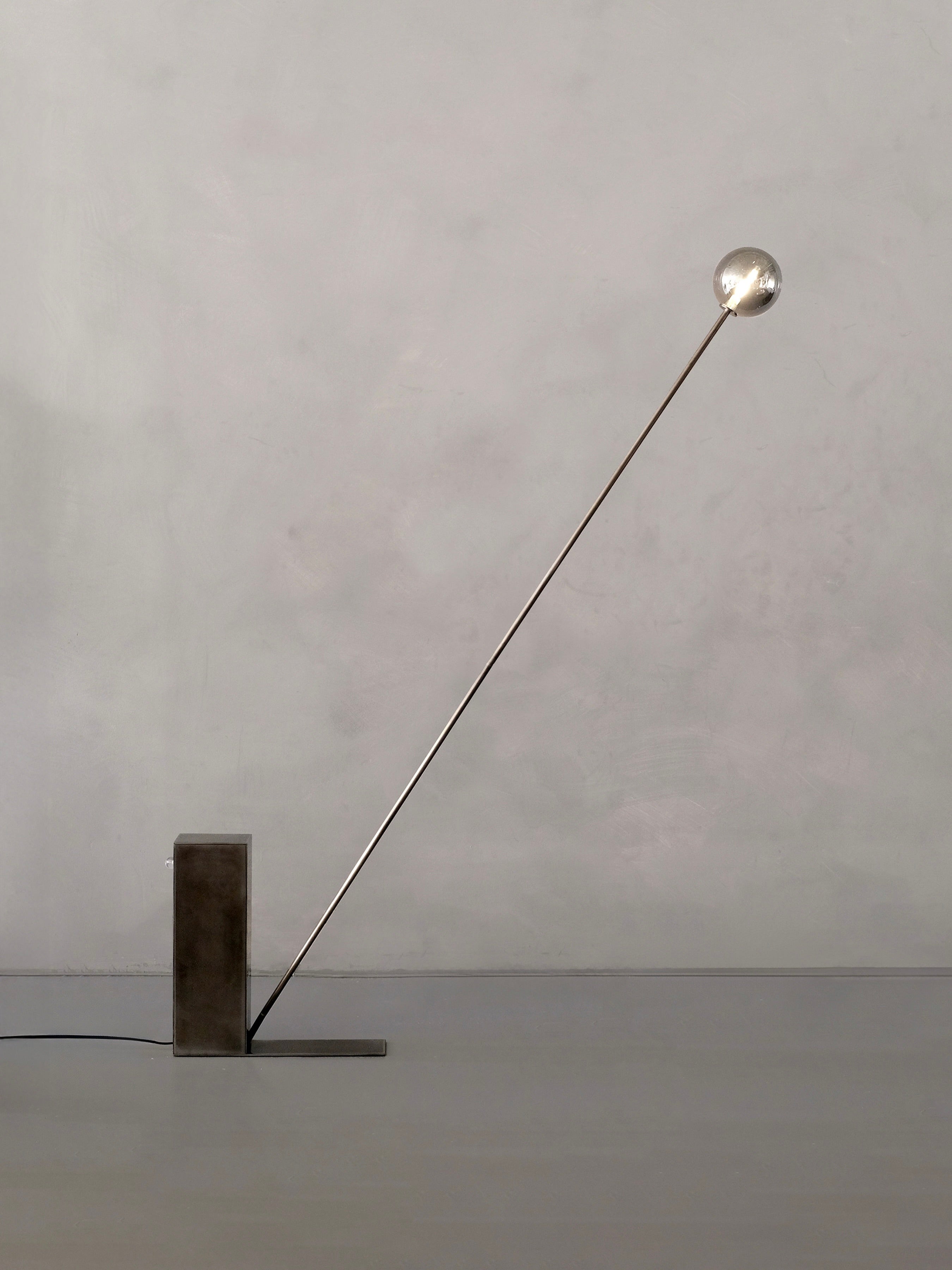 'Oblique Glow' Floor Lamp