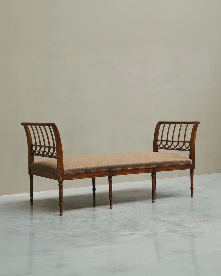 Beautiful Regency Style Daybed / Chaise Longue Europe Early 20th Century by ORNAMENTUM | The Oblist