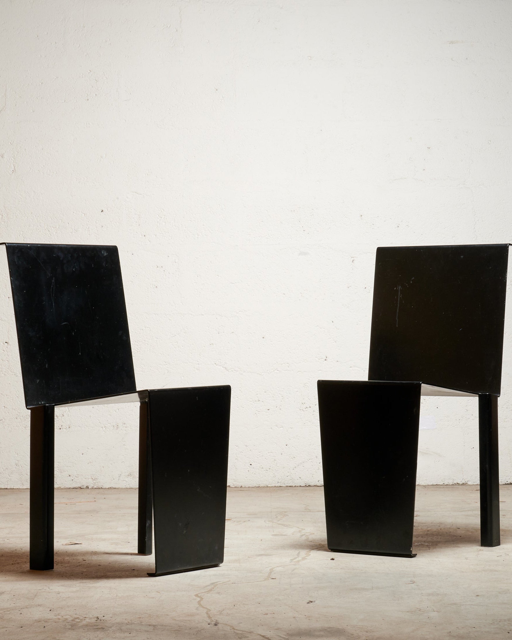 Pair of Geometrical Black Metal Chairs, Editions Trans, France, 1980s