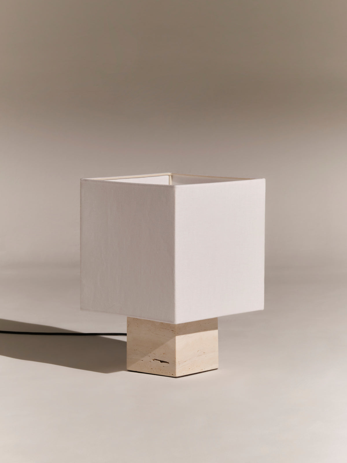 Roma I Squared White Travertine by Nassi Lamps — variant detail