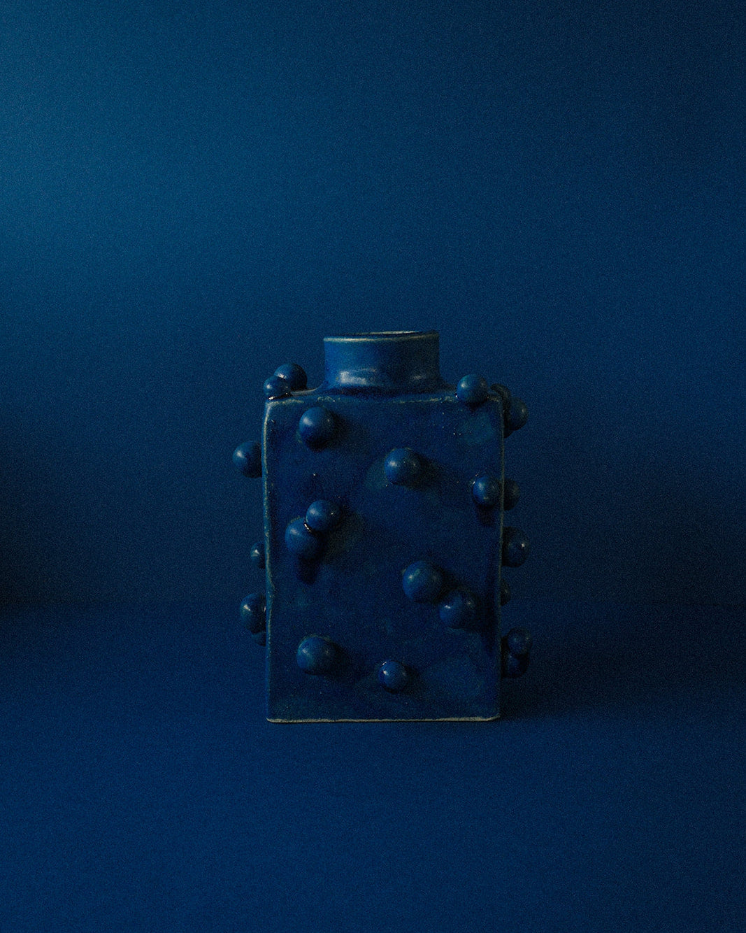 Ceramic Vase Sphères - Small azurite by lentiez-ceramics | The Oblist