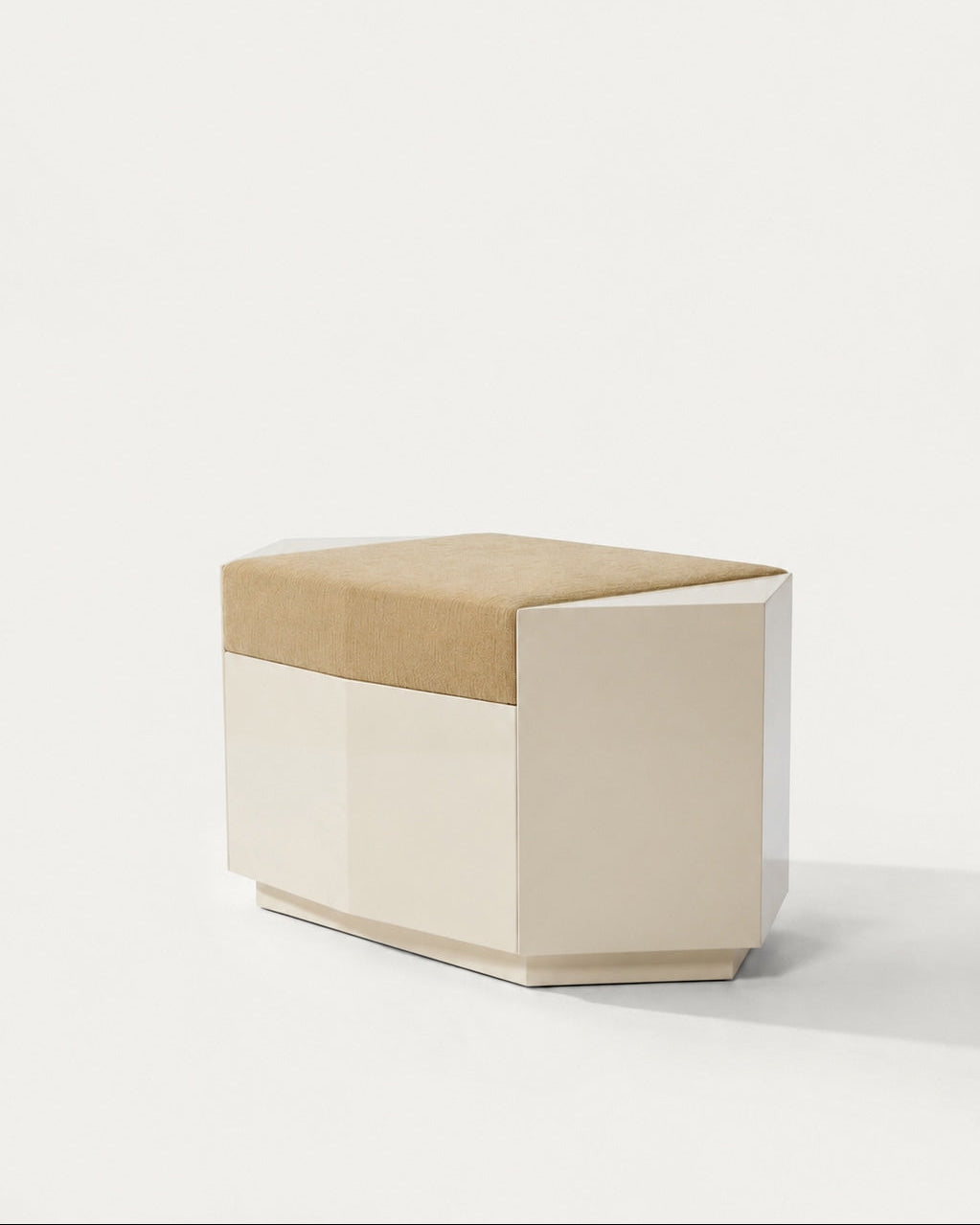 Ame I Lacquer Ottoman — detail view