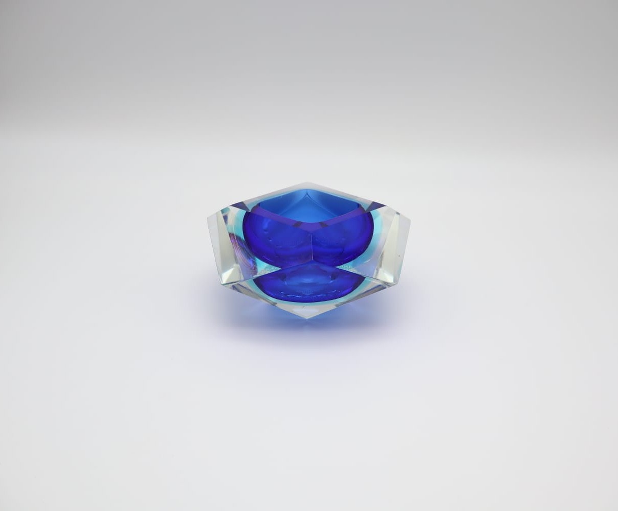 Mid-Century Faceted Murano Sommerso Glass Bowl by Flavio Poli, 1960s by Forma Finds | The Oblist