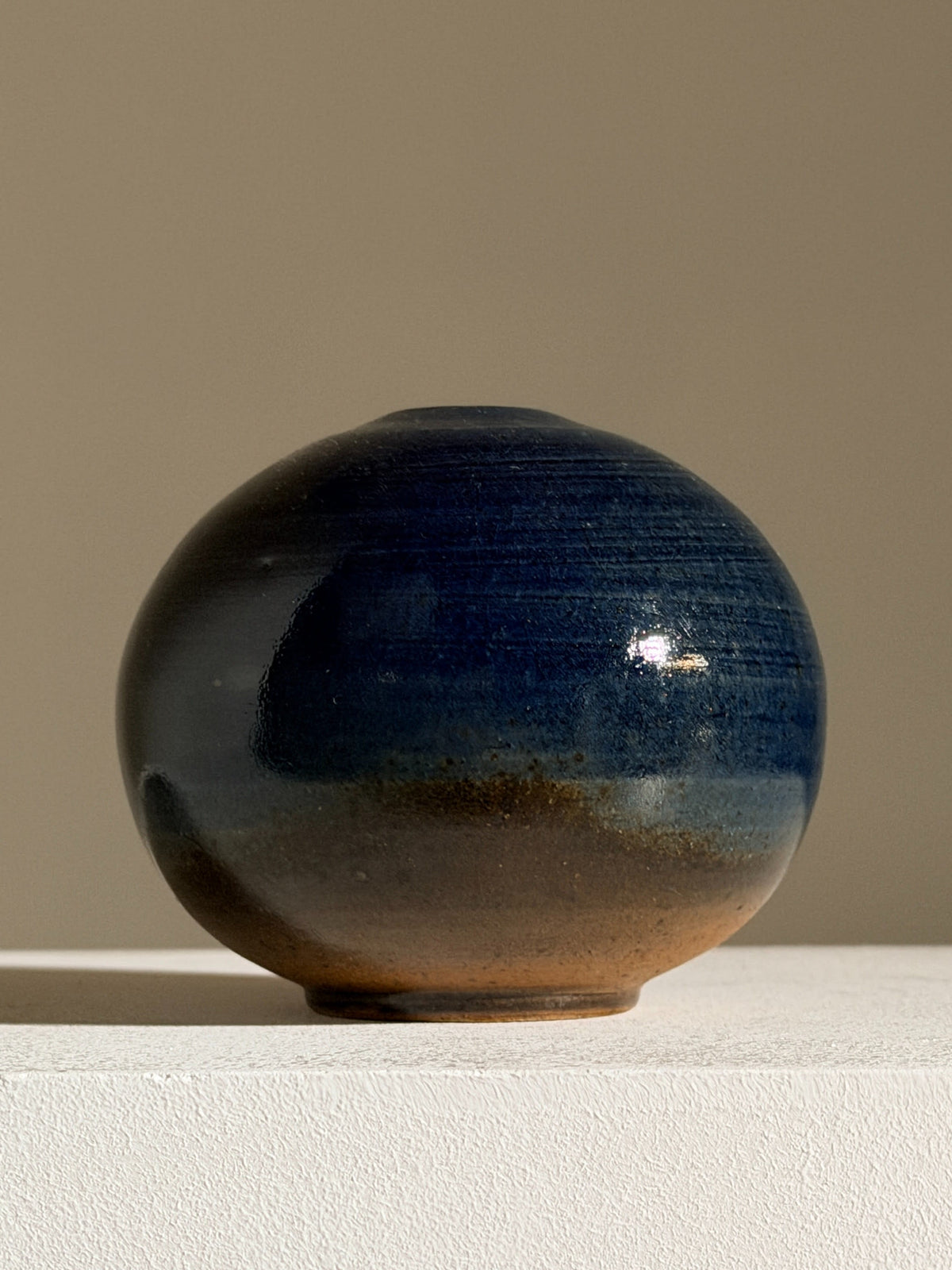 Small round stoneware soliflore vase, France, circa 1960. by Figuresdesign | The Oblist