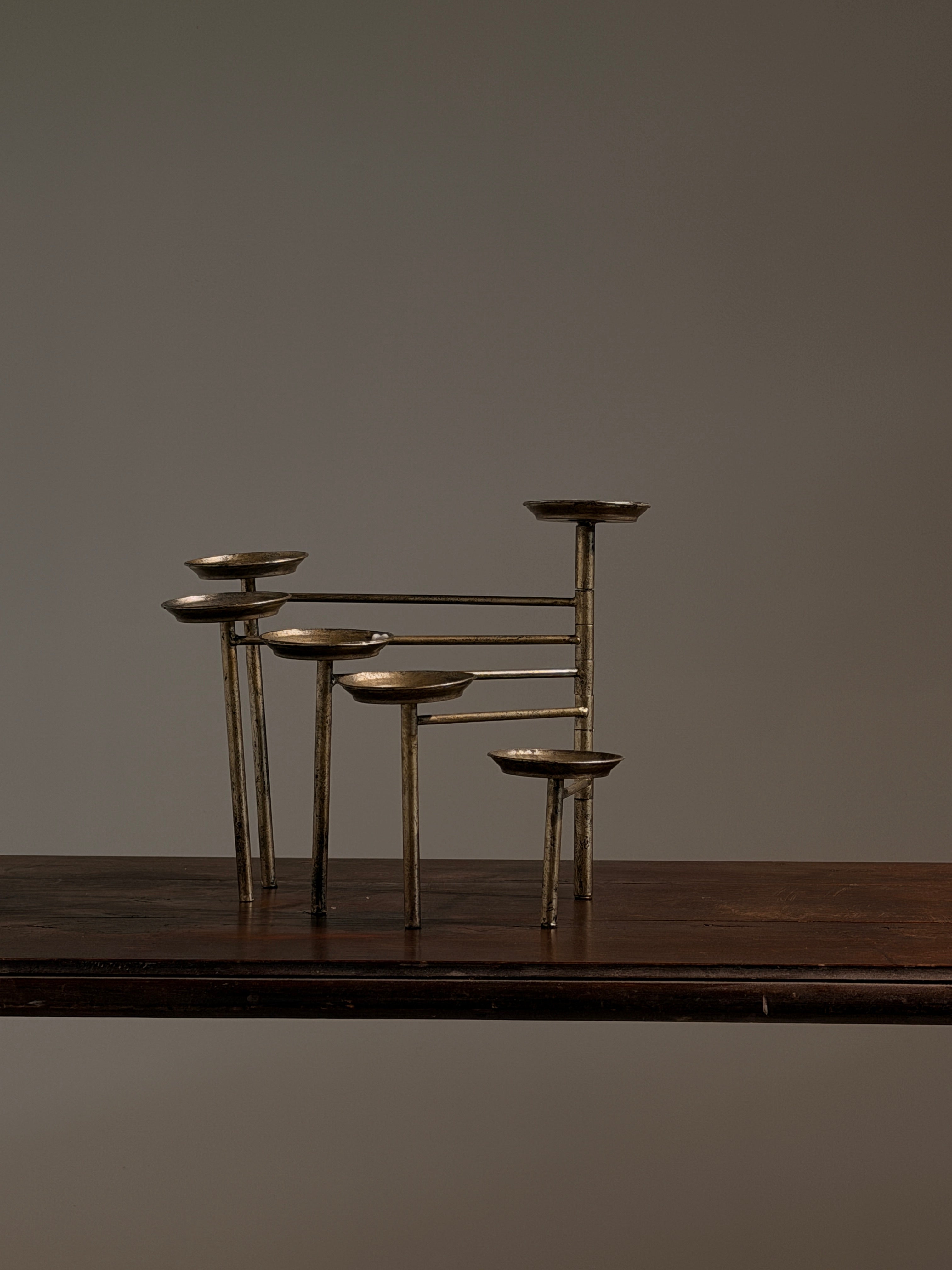 Articulated six-arm candelabra in silver-plated metal, France, circa 1950 — close-up