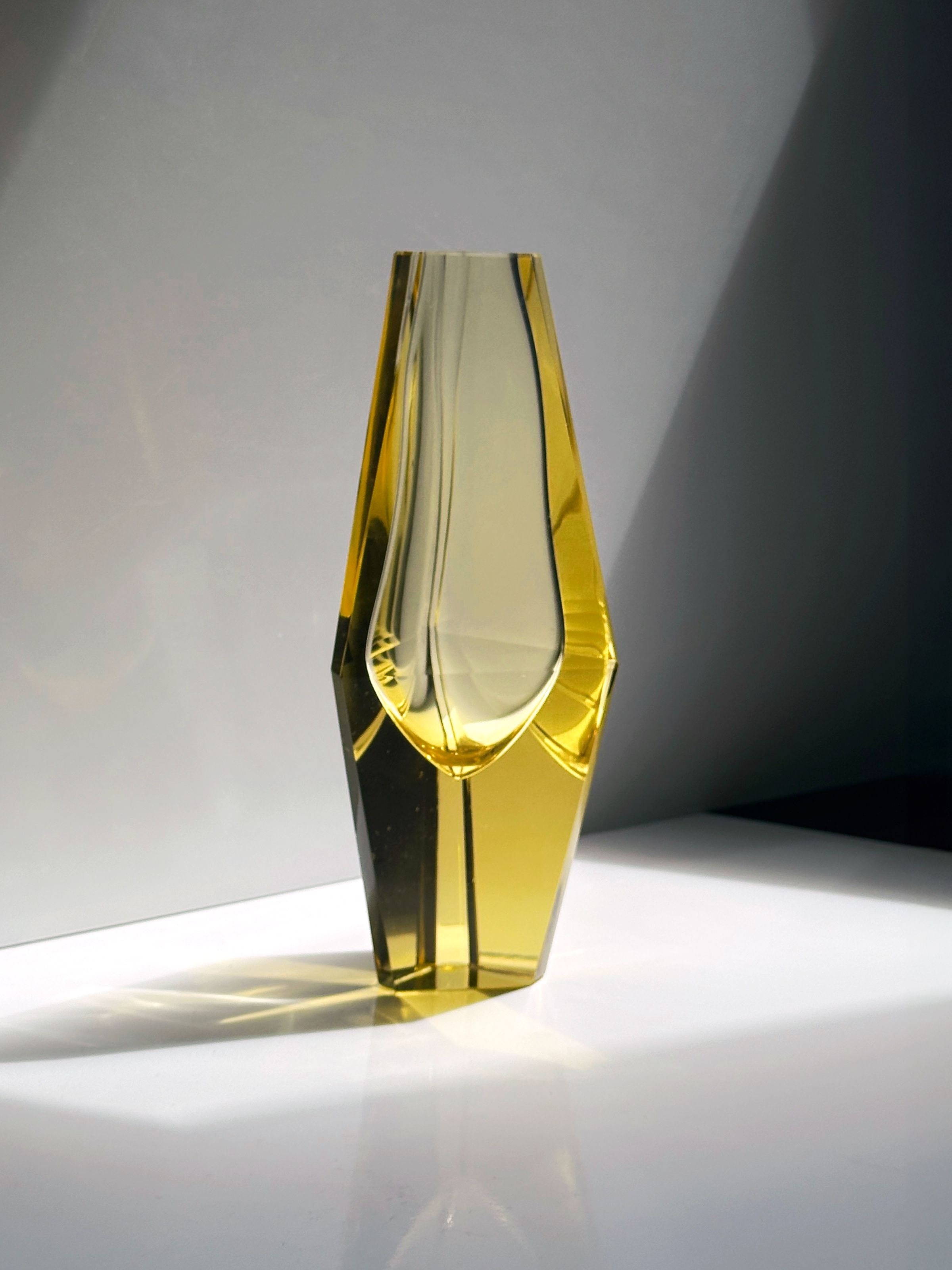 Prismatic citrine Murano glass vase with angular faceted design