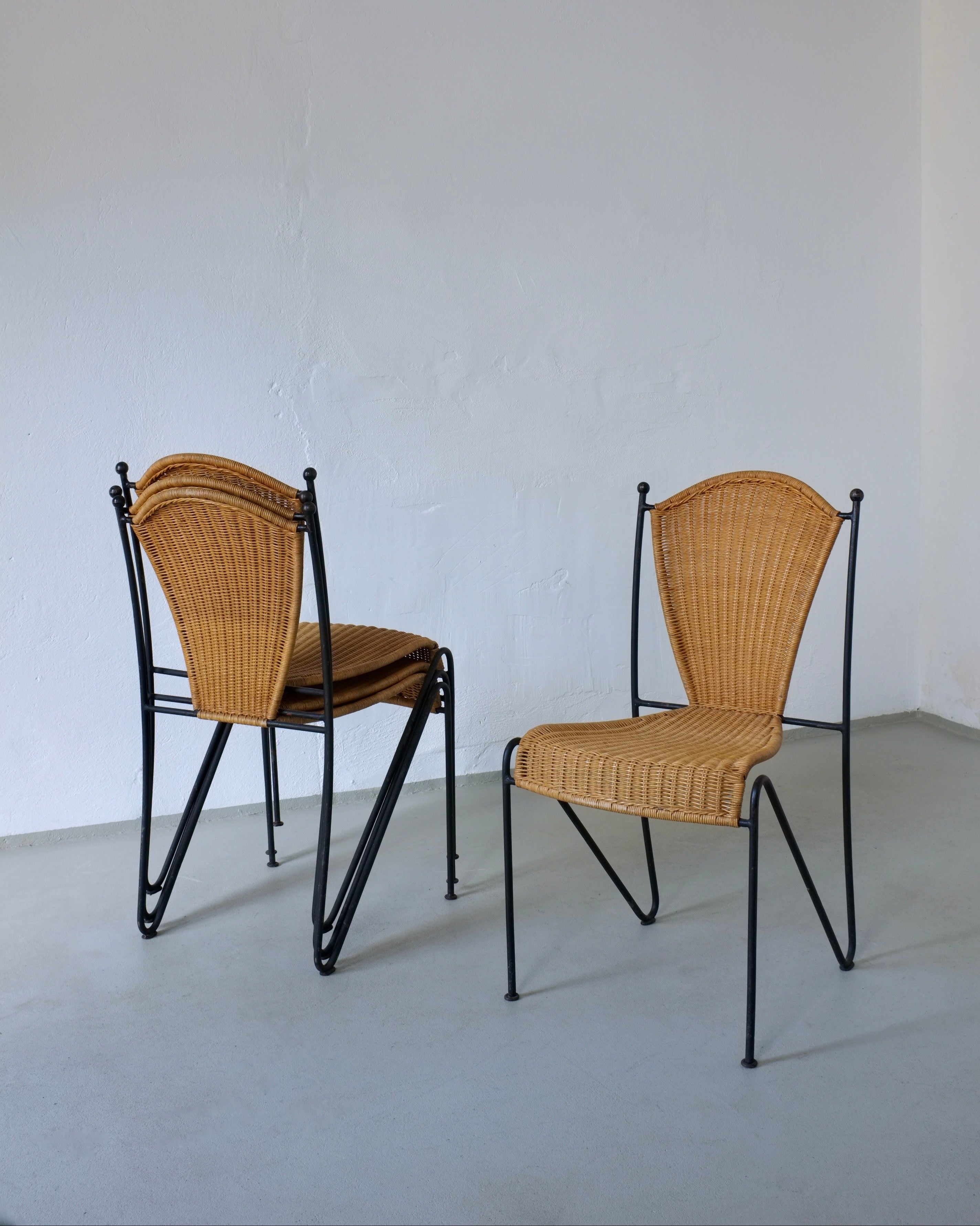 4 chaises en osier et fer de Frederick Weinberg, années 1960