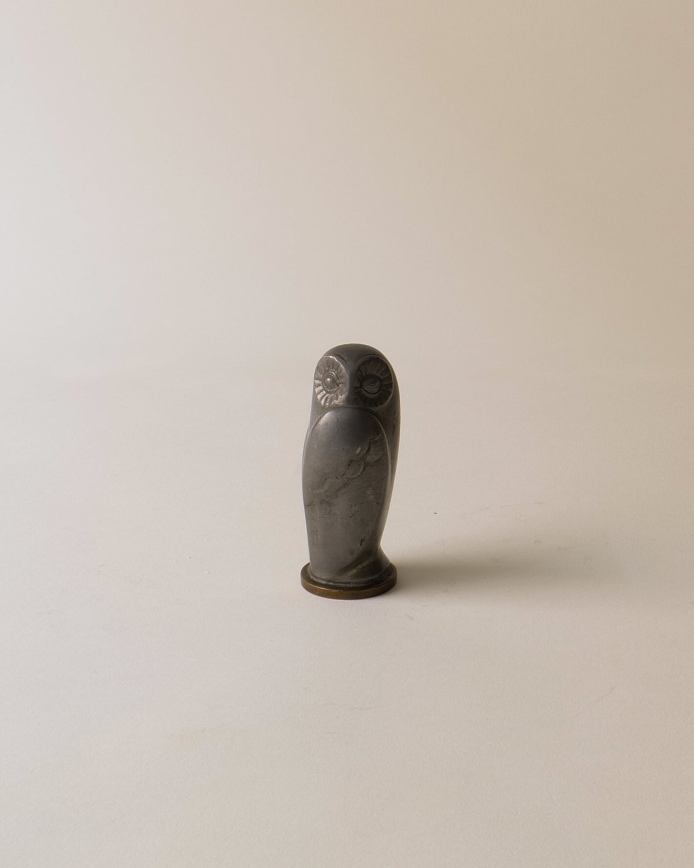 Tampon Hibou en étain 1930s