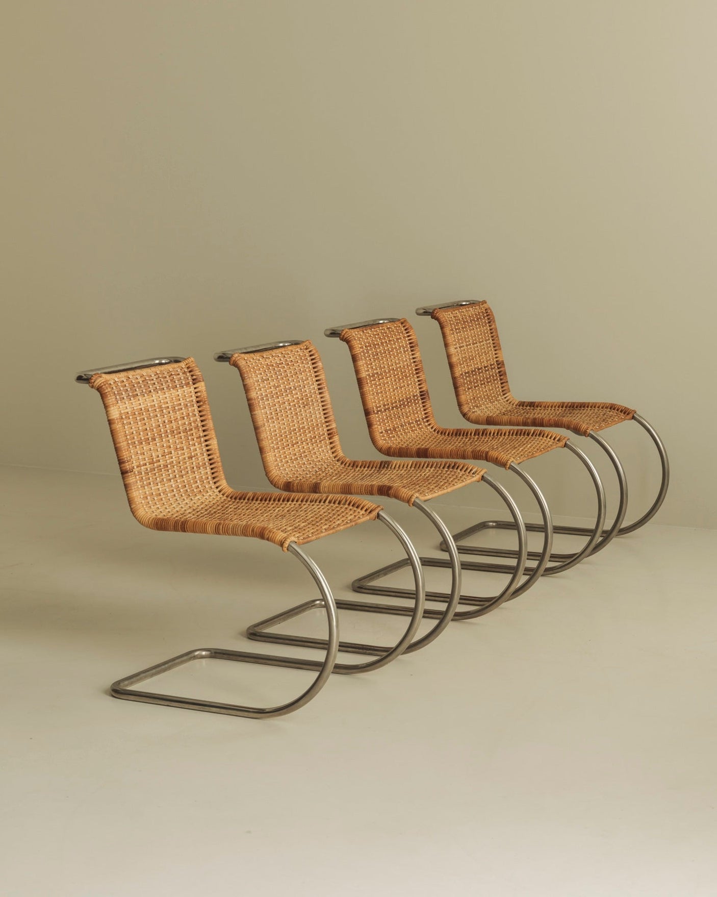Ludwig Mies van der Rohe – B42 Cantilever Dining Chairs (Set of 4) — lifestyle setting