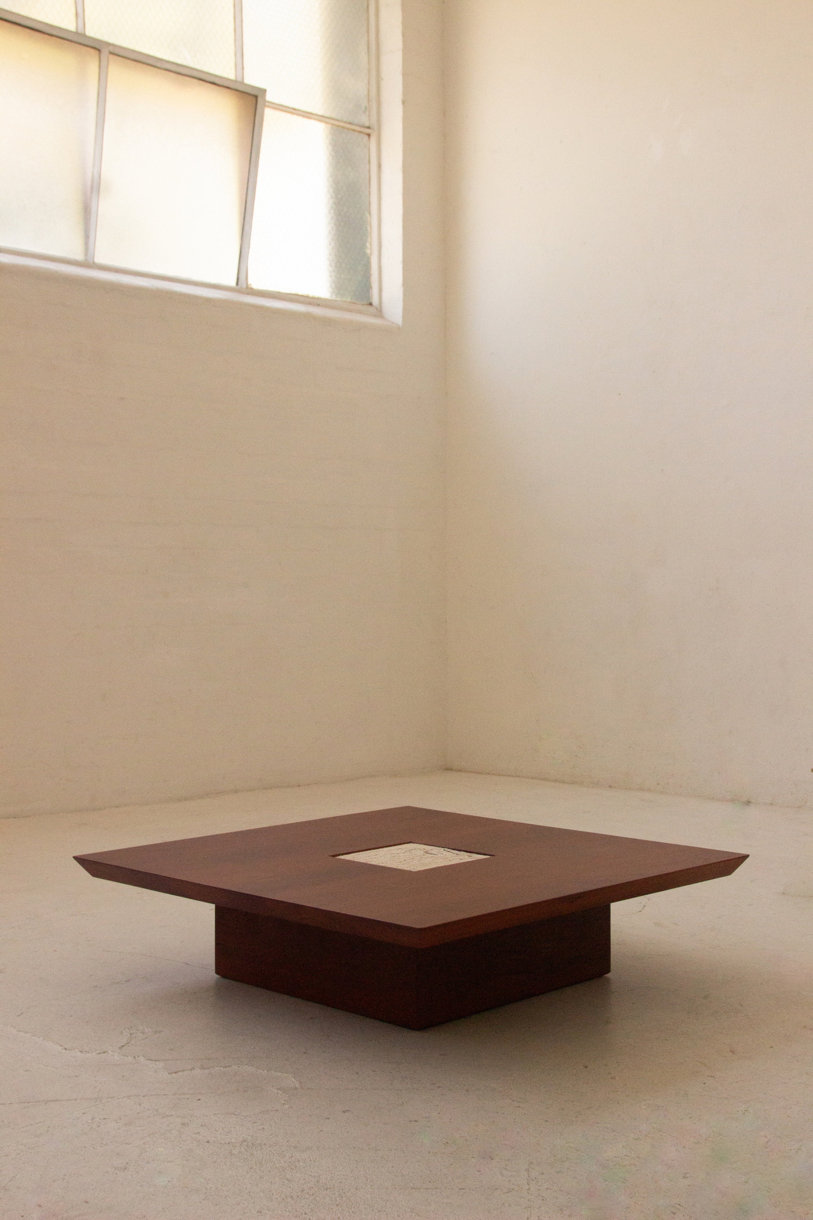 Table basse cubique