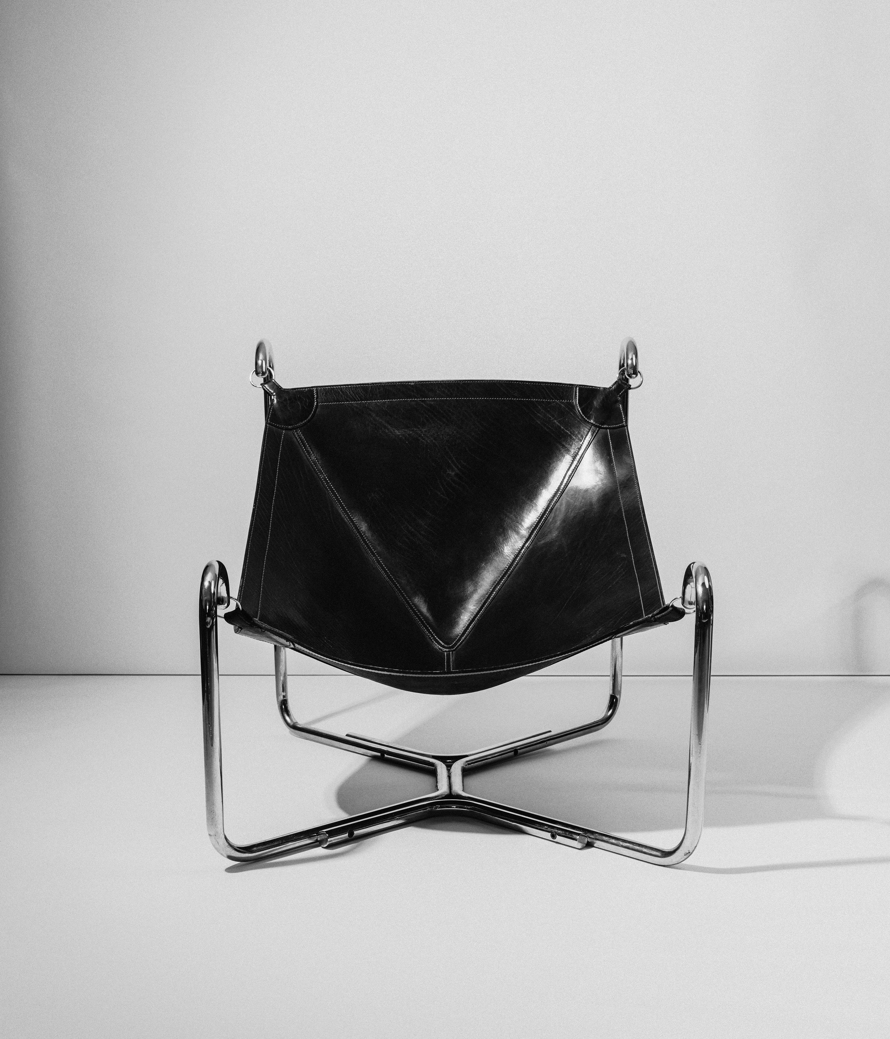 Gianni Pareschi & Ezio Didone, Baffo Lounge Chairs, Pair, Italy, 1969 — detail view