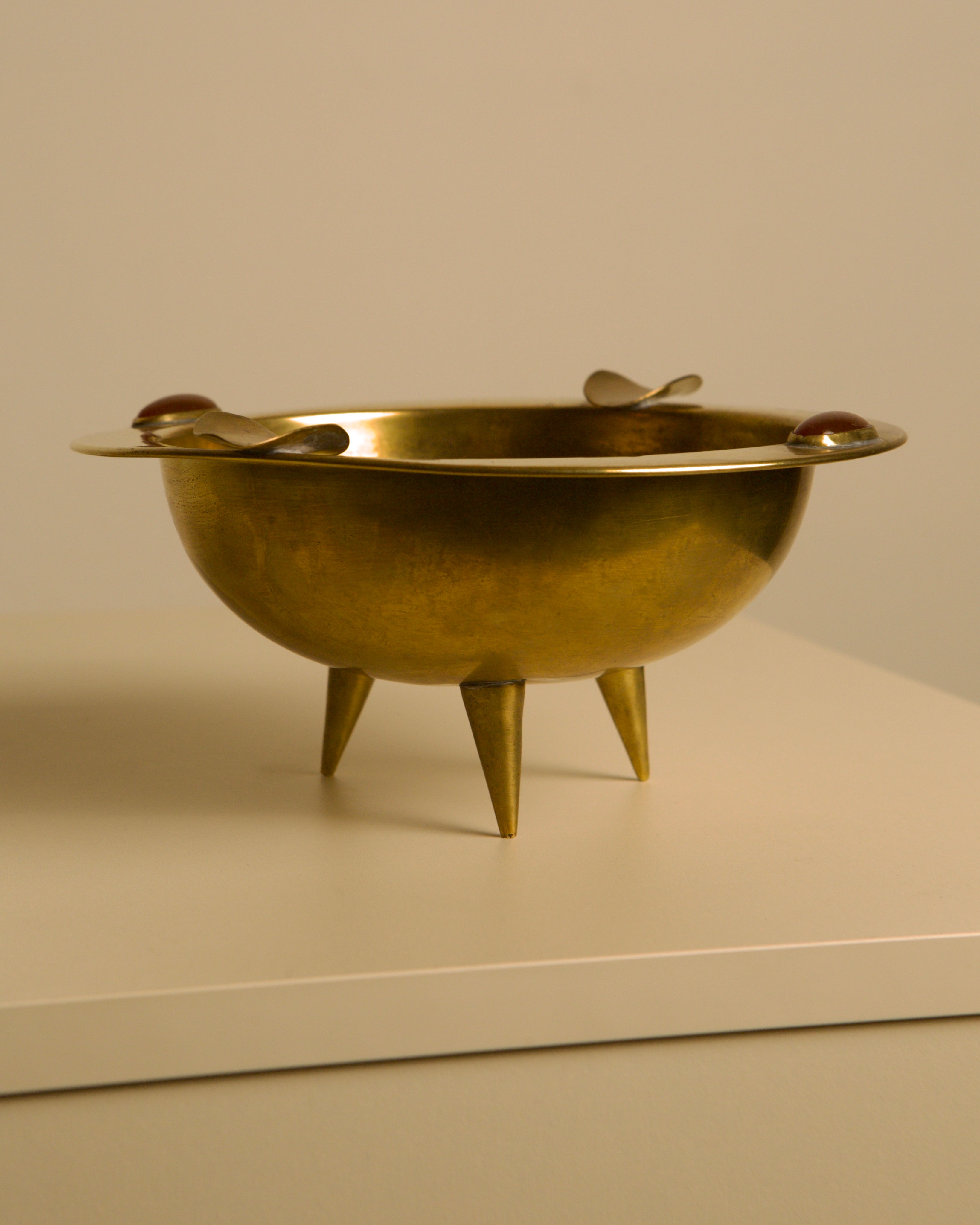 Large Italian Art Deco Brass Ashtray, 1930s by Treaptyque | The Oblist — brass material, vintage design