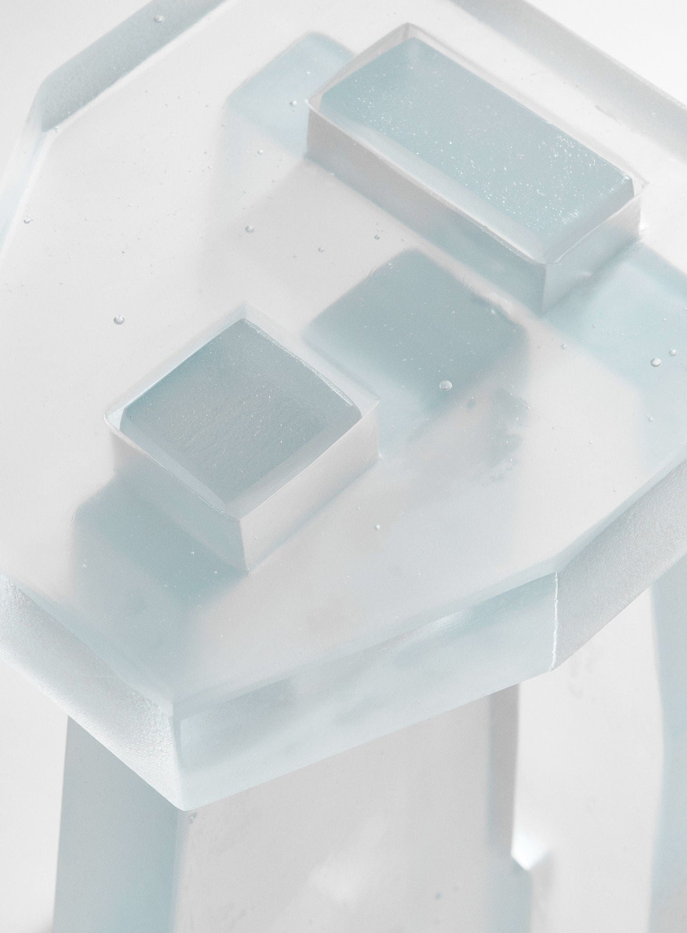 'Vera' Glass Side Table — detail view