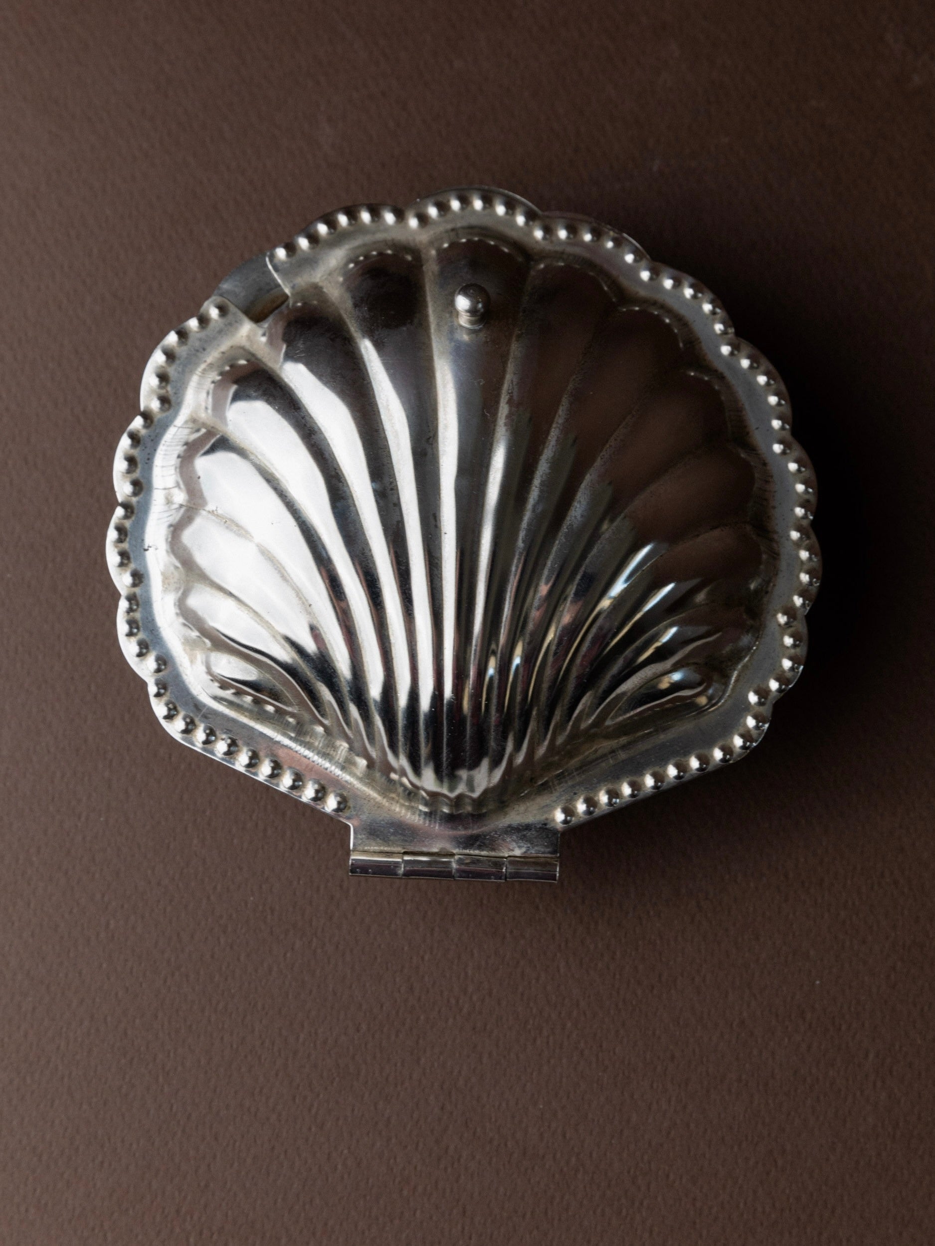 Shell-Shaped Sugar Bowl, Italy 1960s by Bottega Jacobs | The Oblist — silver metal, vintage design