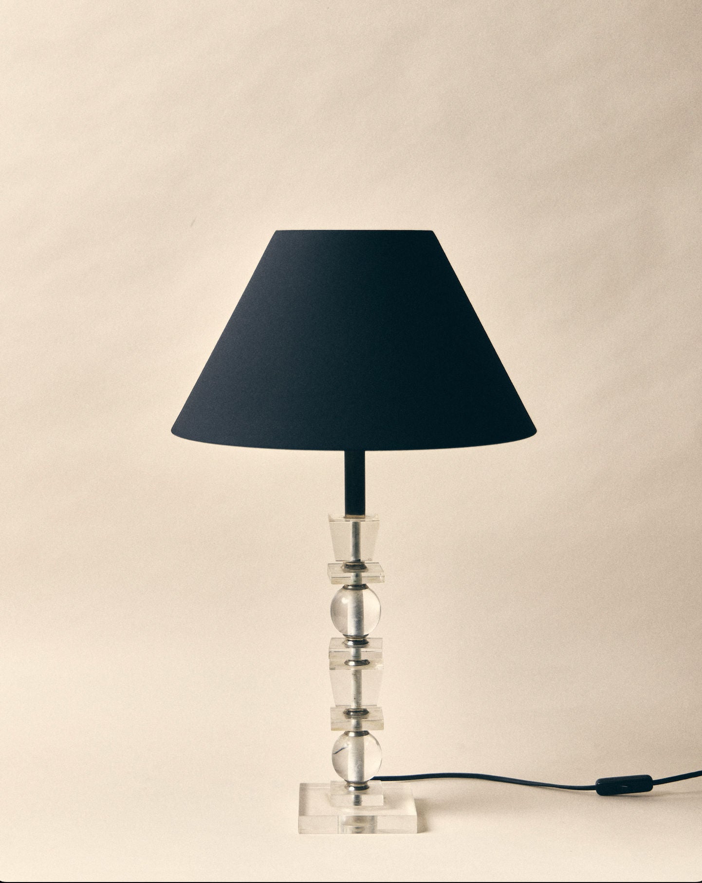 Brindisi Table Lamp by SÒLER | The Oblist — clear glass, black shade