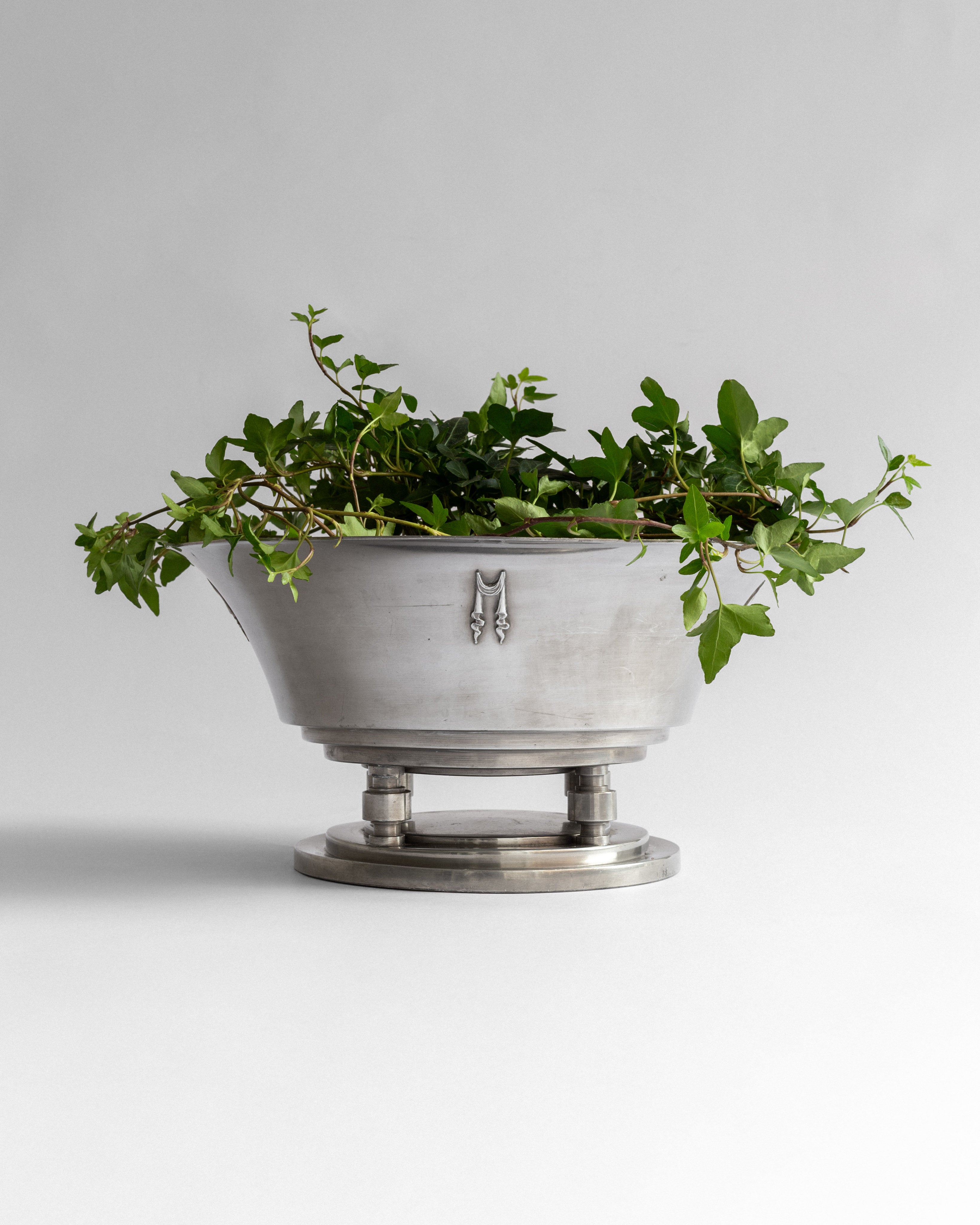 Pewter Centerpiece Bowl on Foot, Art Deco, Sweden, 1930s by Spigel | The Oblist