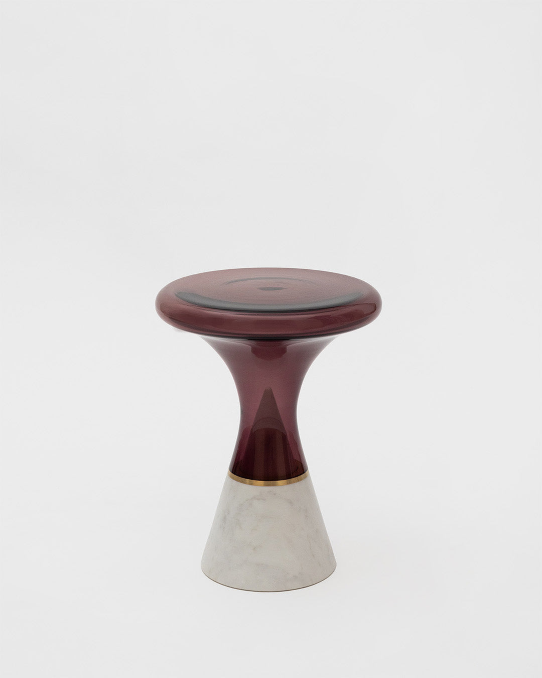 SkLO Join Table Small - Olivin Glass, Brushed Brass, Carrara Marble — close-up