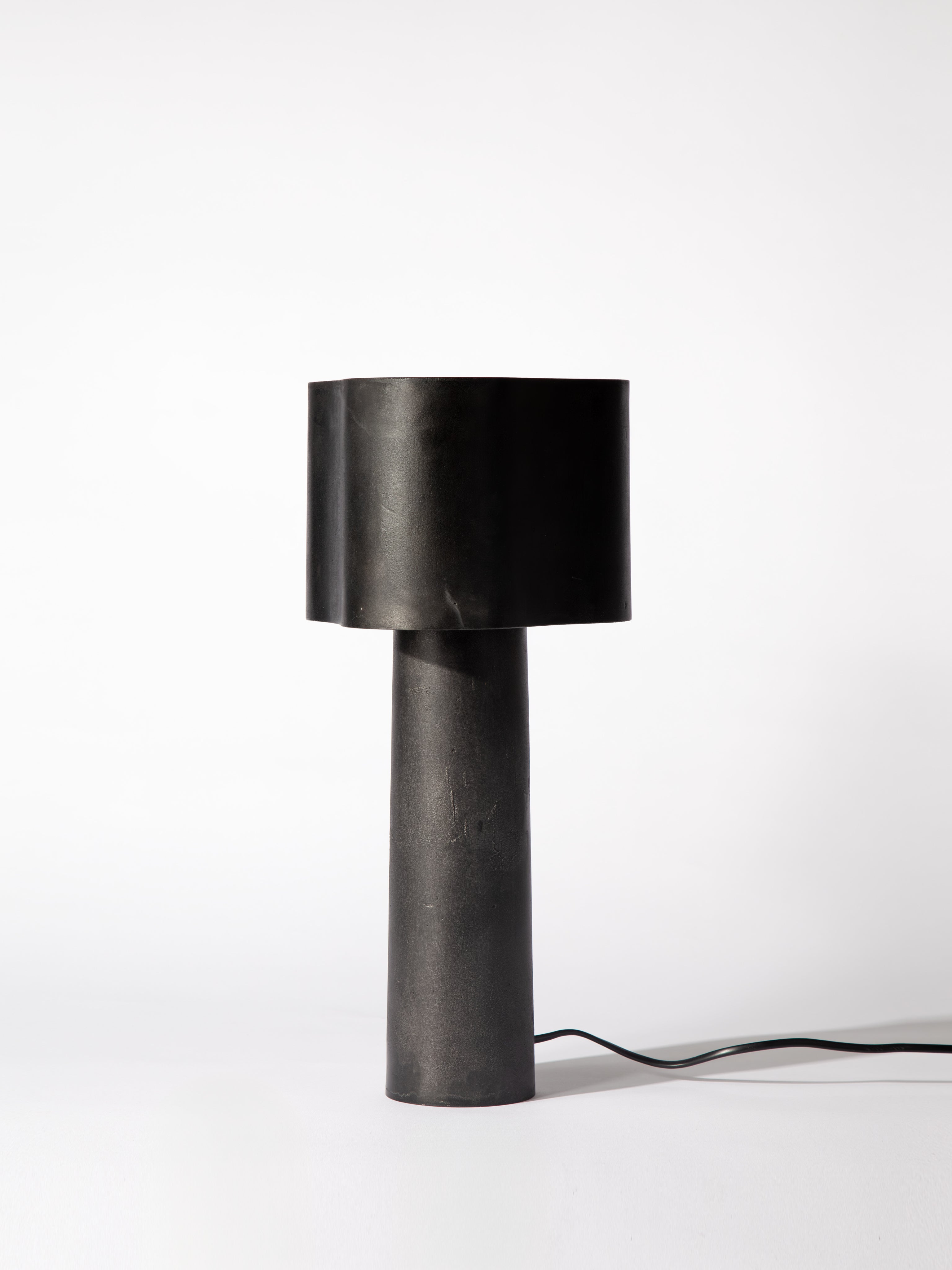 Coy Table Lamp - Blackened Aluminium — detail view