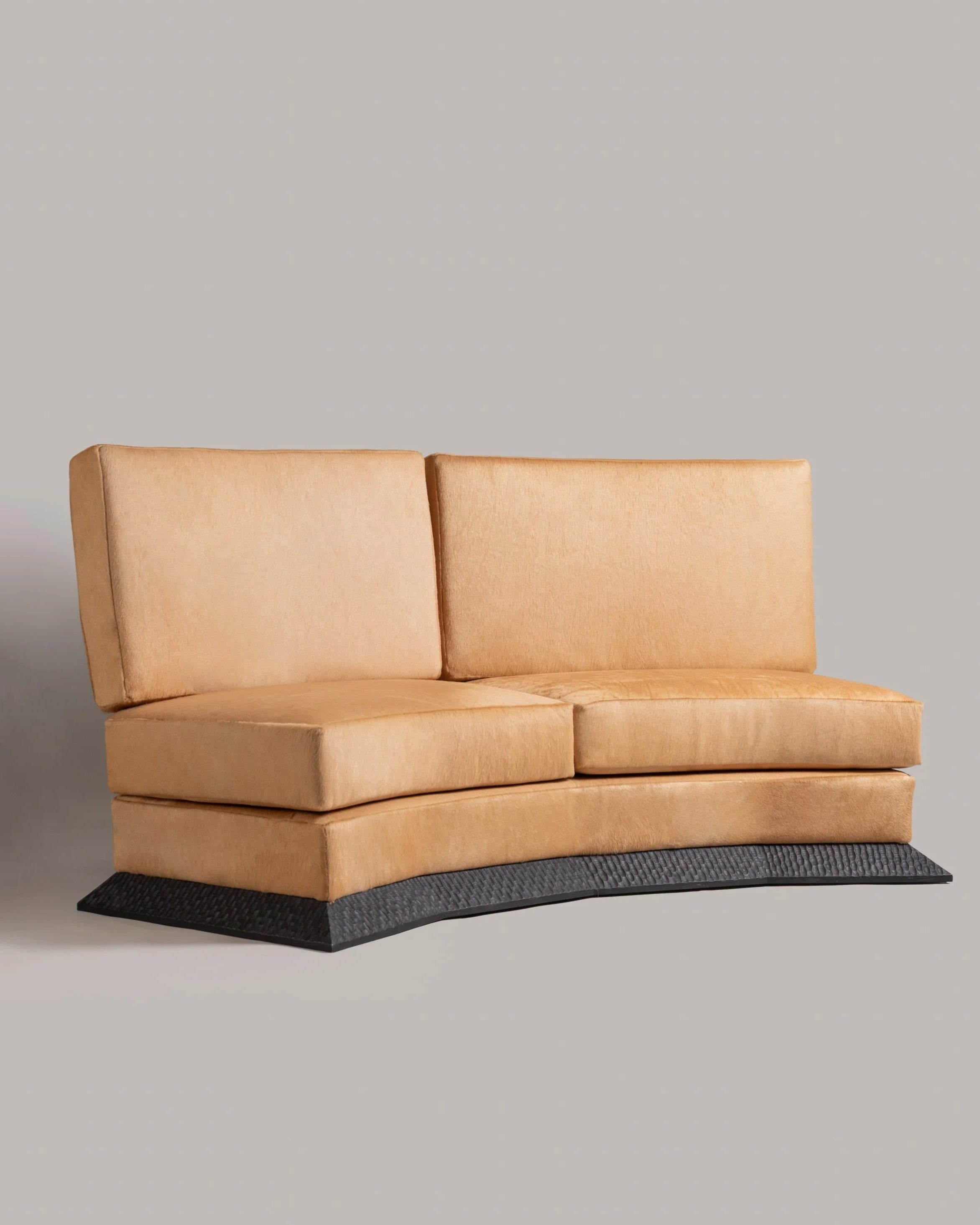 Ugo Sofa by Garcé Dimofski | The Oblist