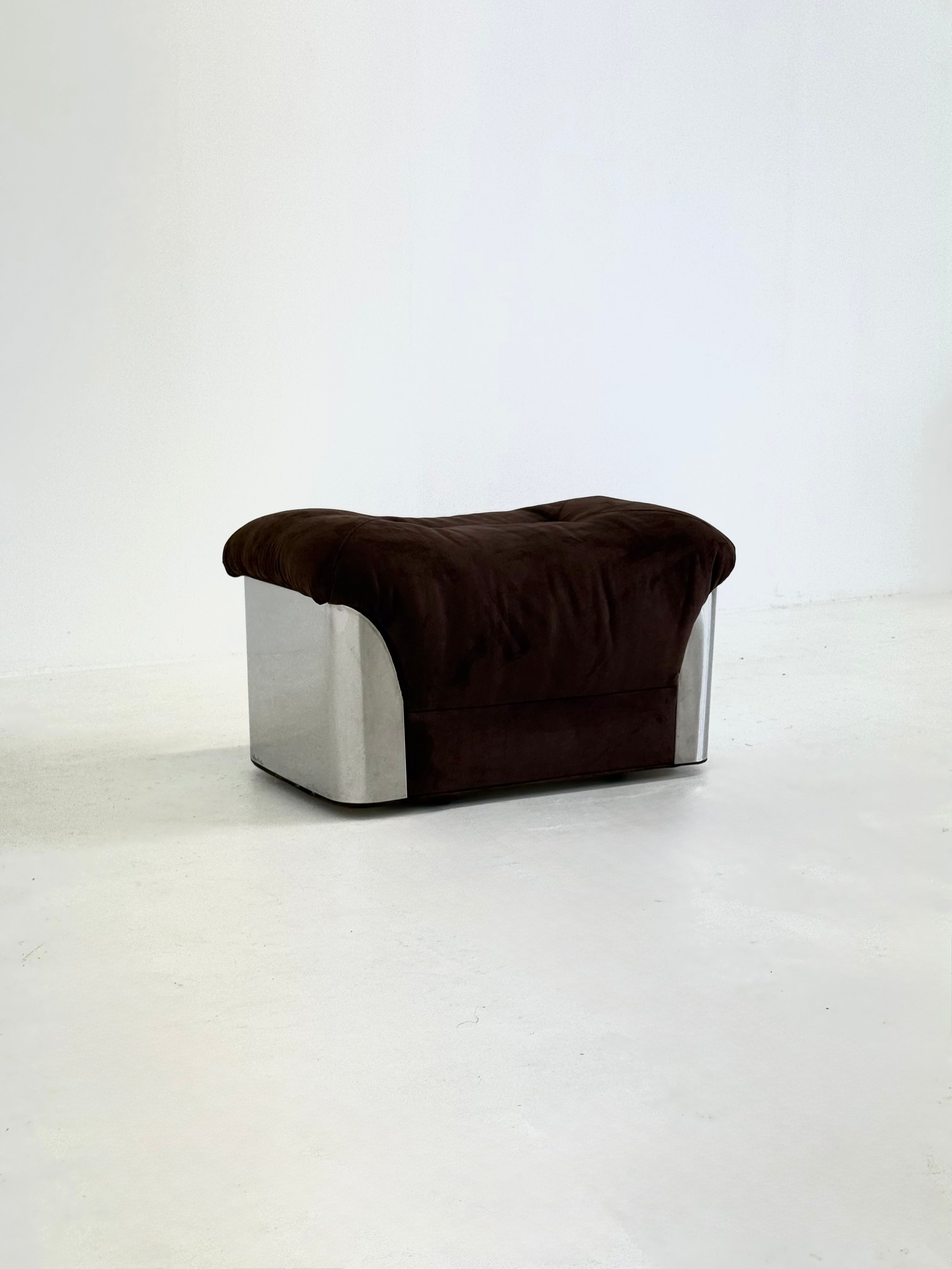 Gian Pietro Arosio Space Age stool — side angle
