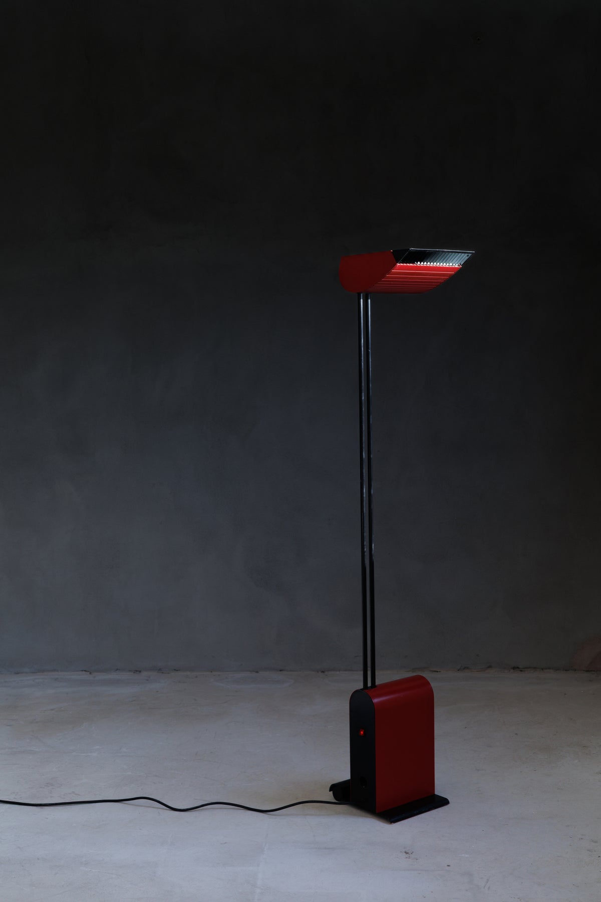 Vintage Red Floor Lamp, 1970s — detail view