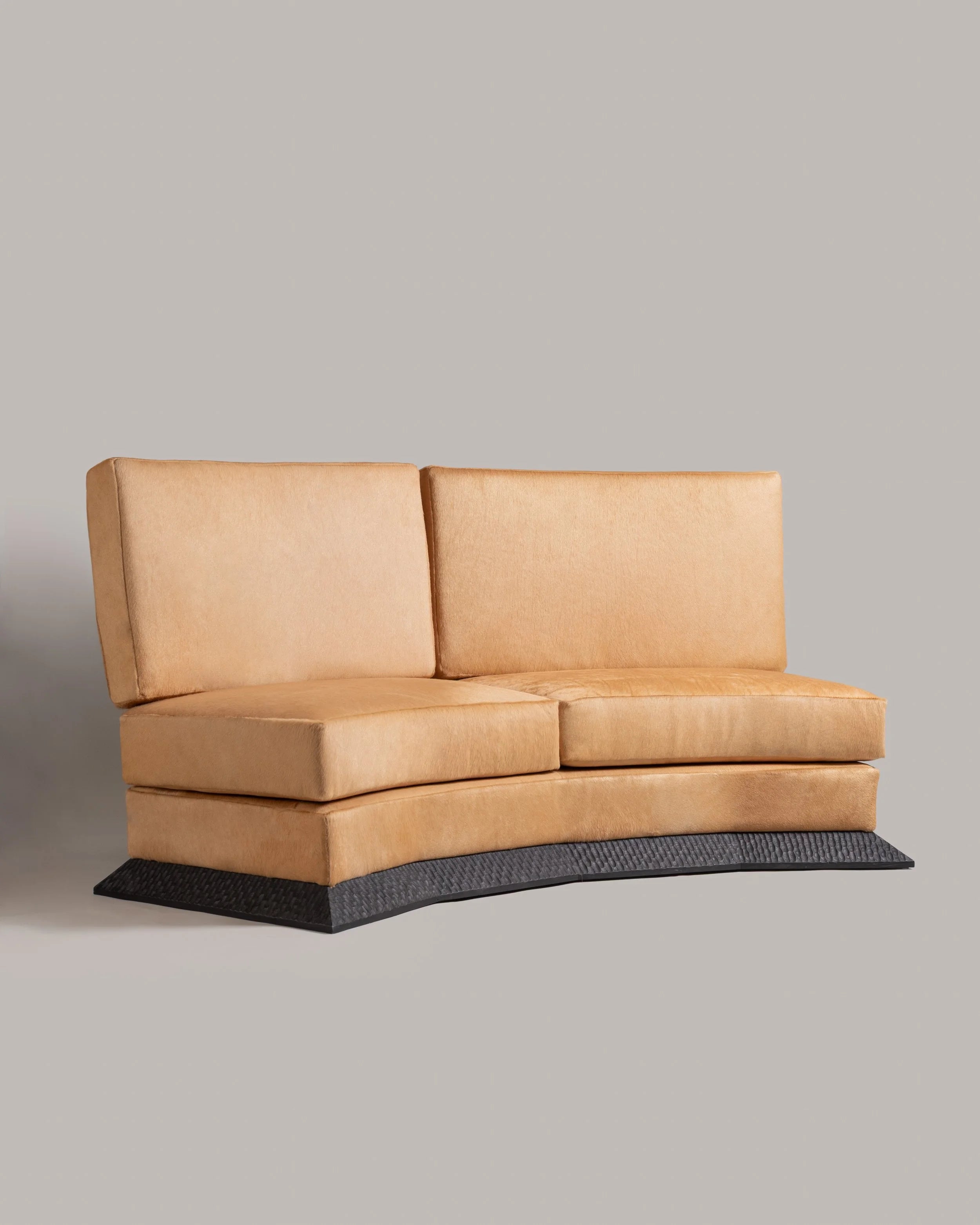 Ugo Sofa by Garcé Dimofski | The Oblist