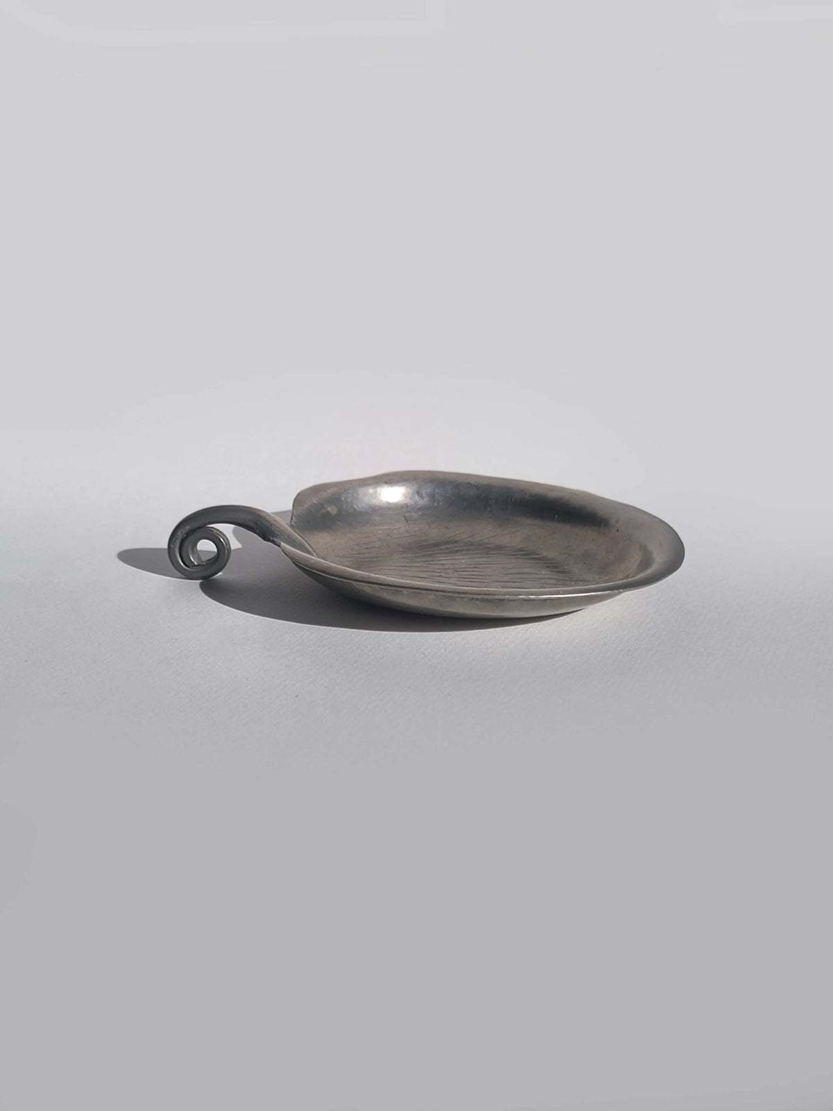 Leaf Pewter Vide Poche — detail view