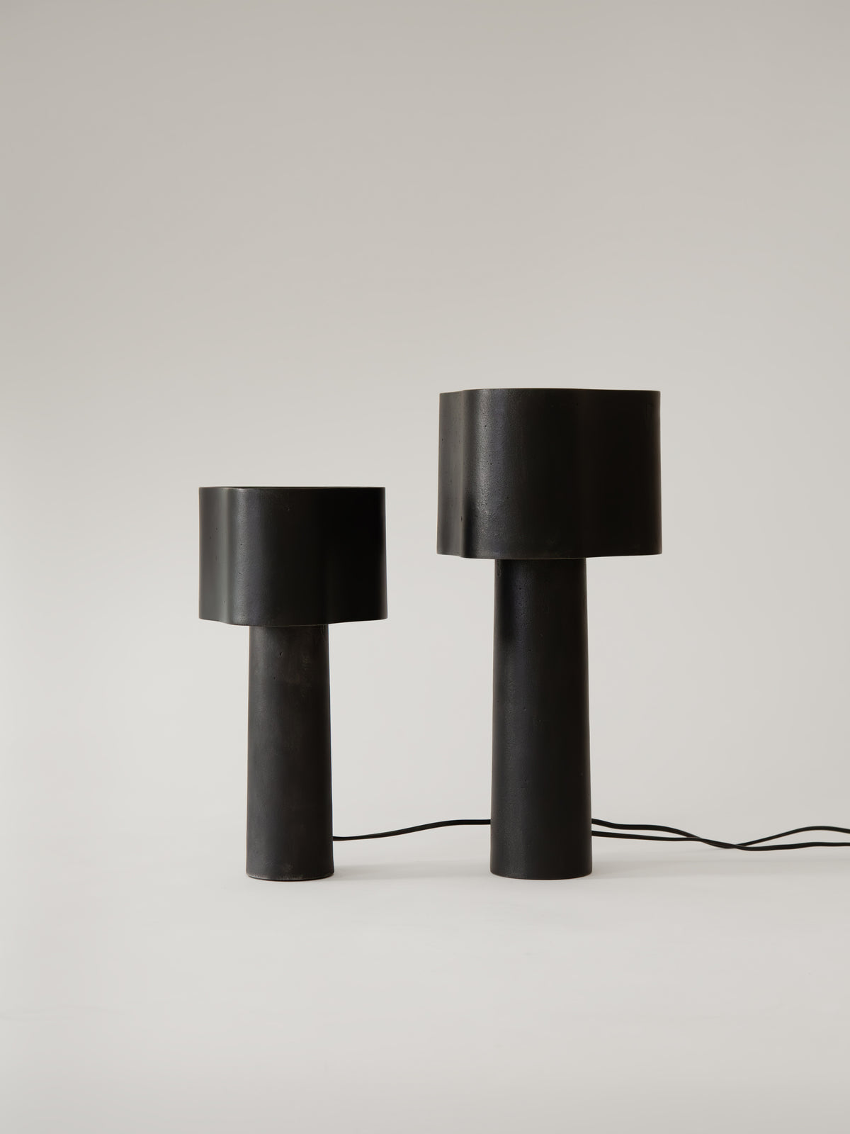 Coy Table Lamp - Blackened Aluminium — detail view