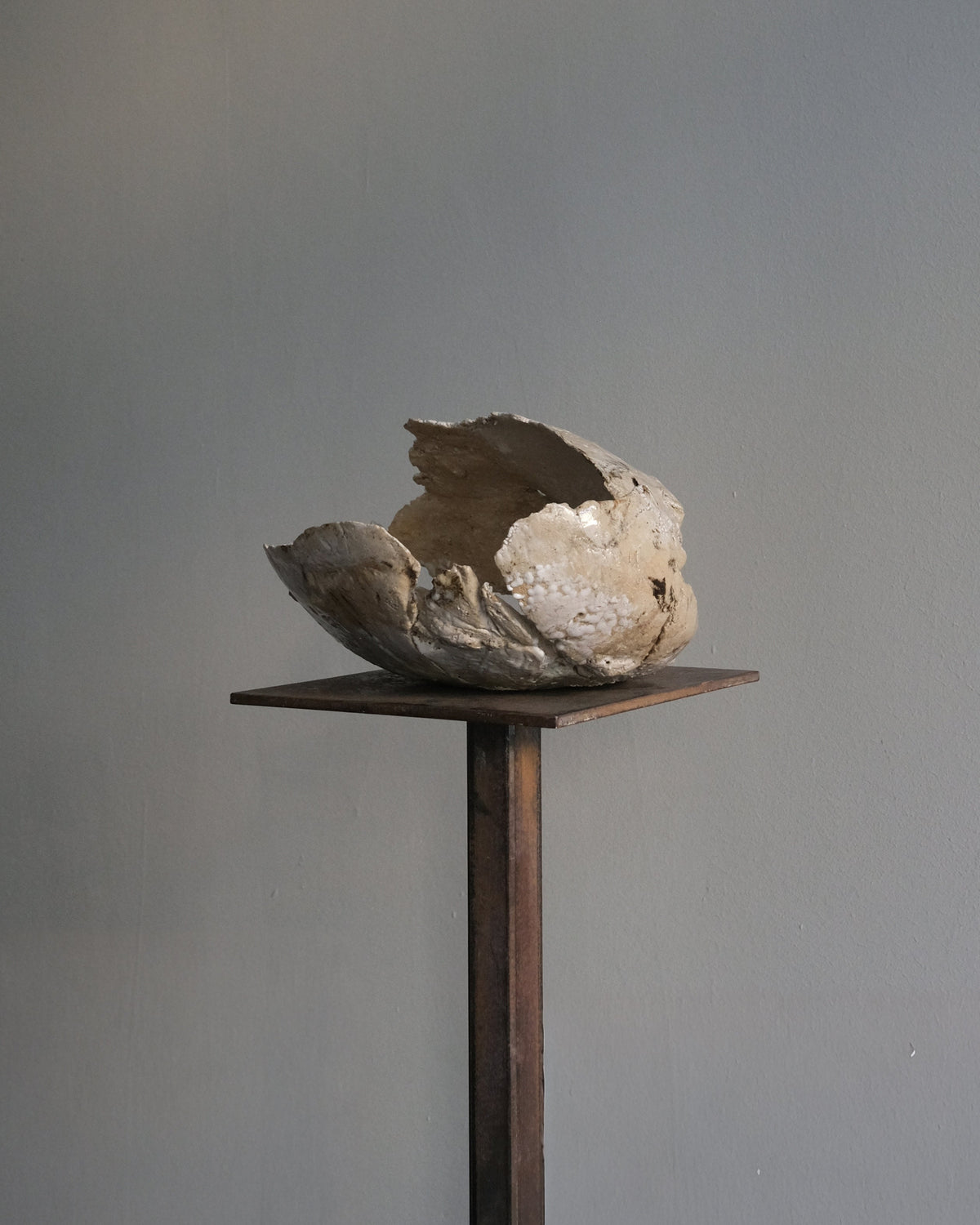 Nest V, Ceramic Sculpture by Veronika Janovec | The Oblist