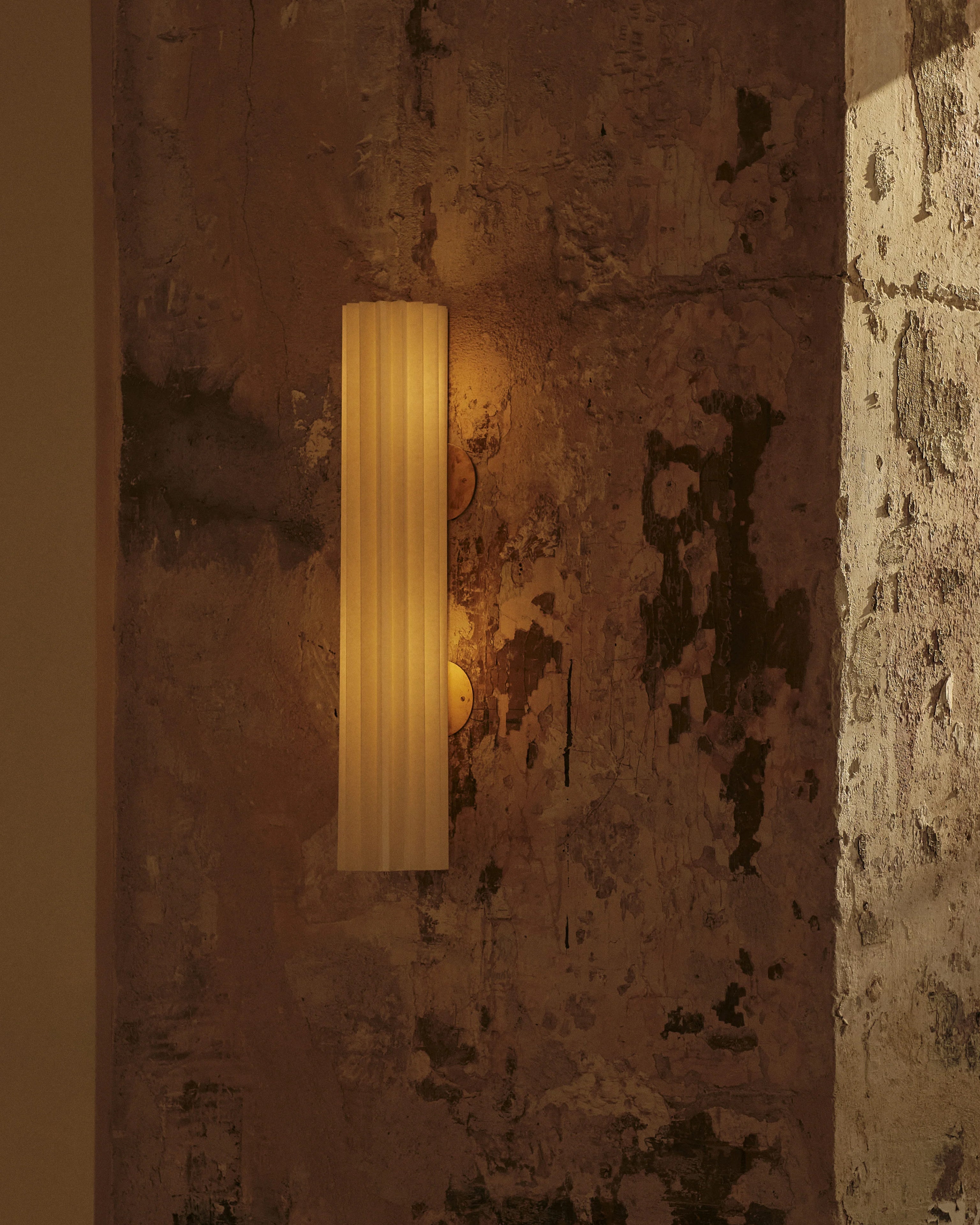'Uma Arandela 2' Wall Light