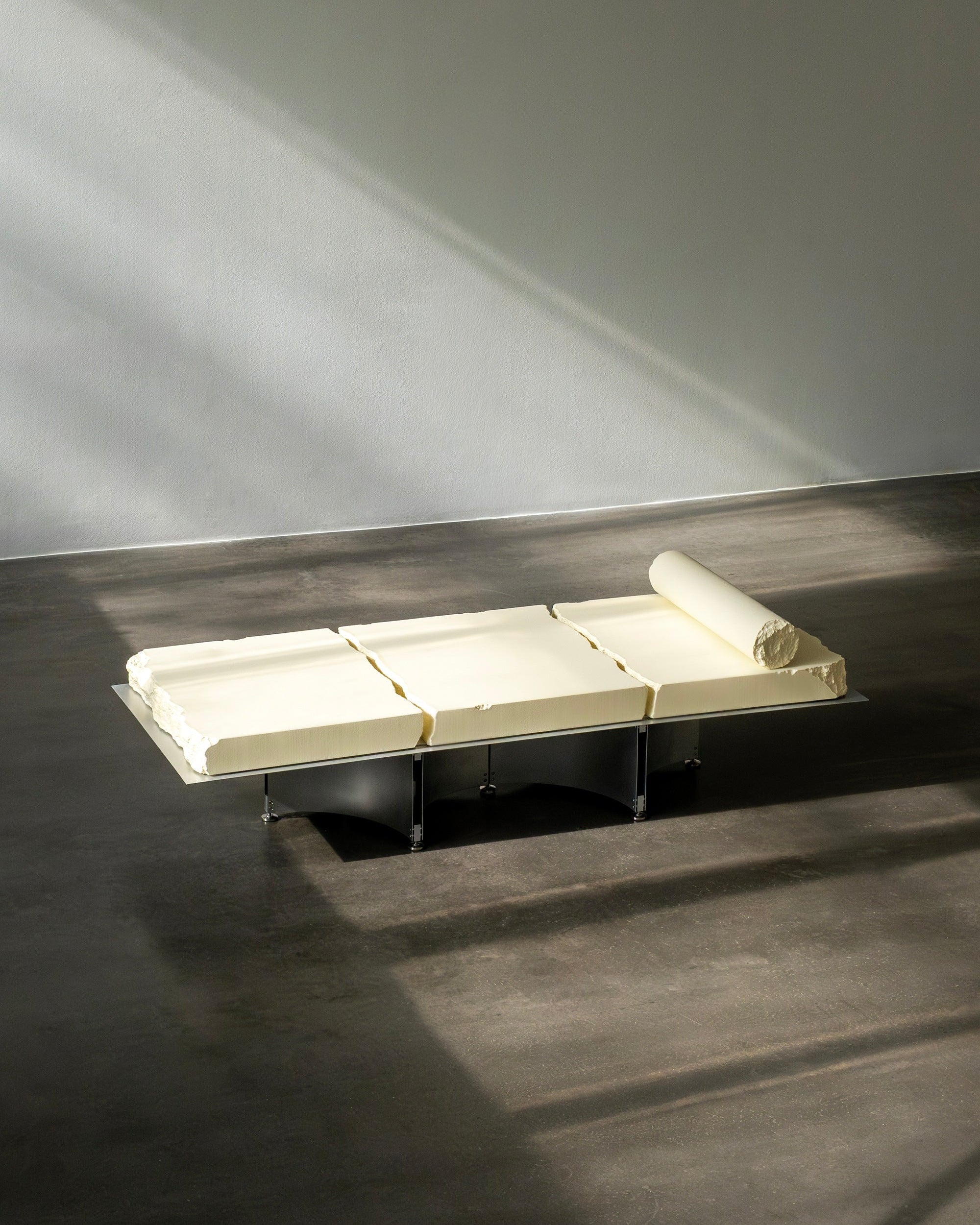 Radius – Aluminium and Foam Daybed by Pablo Octavio | The Oblist