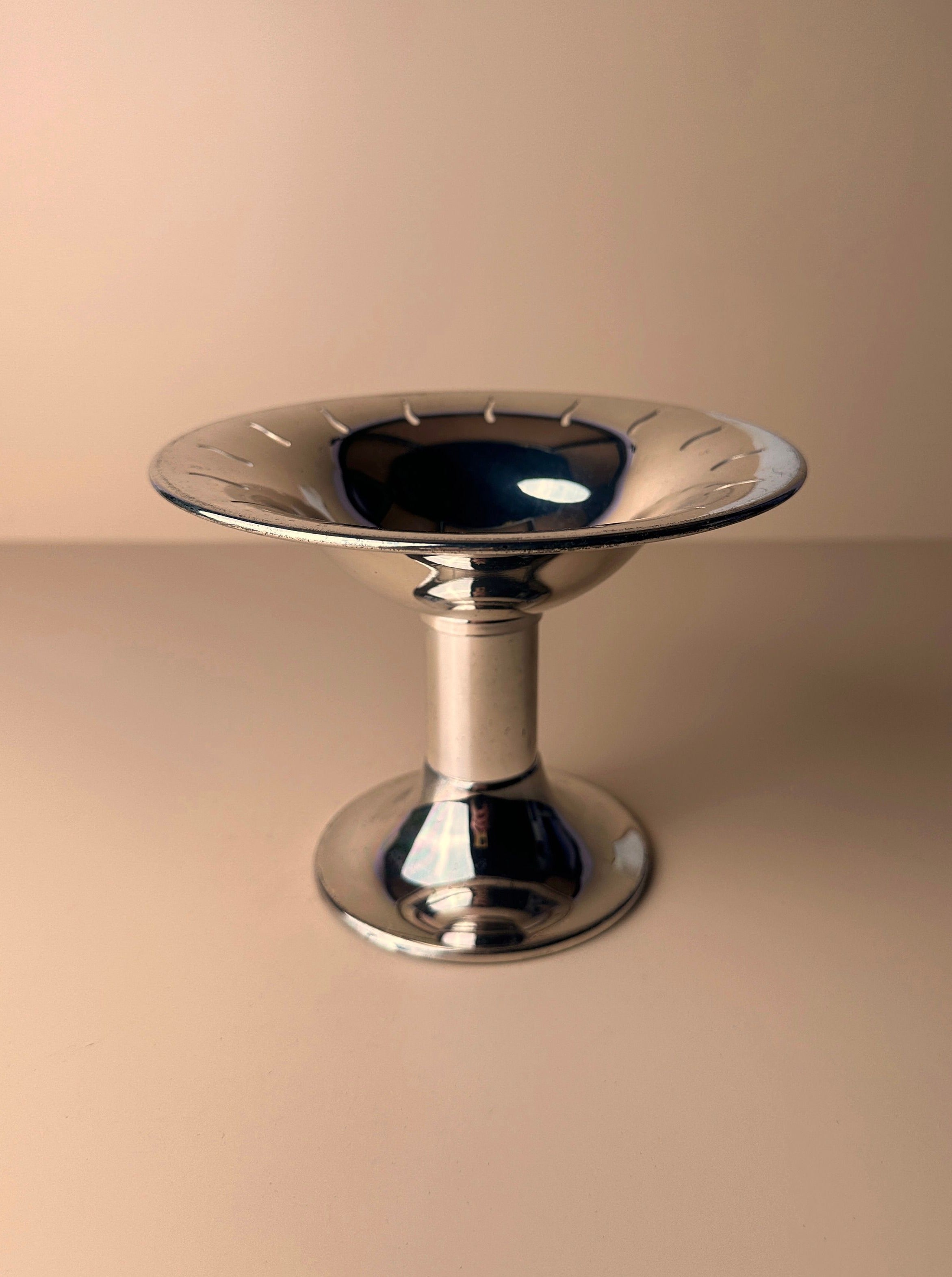 Vintage 1980s silver-plated foot bowl with intricate floral design