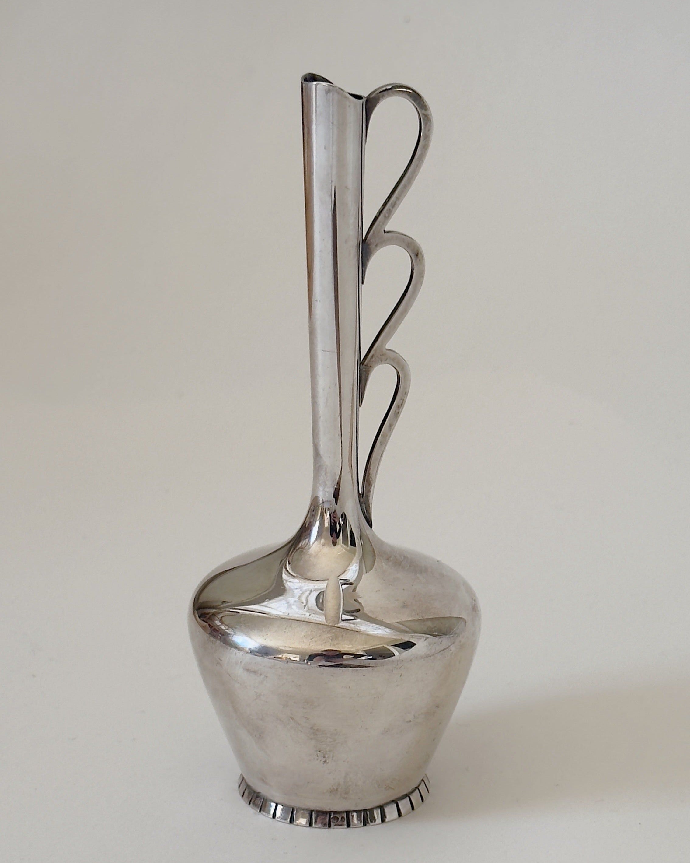 Vase en argent sterling Art Déco par Hugo Grühn, années 1930