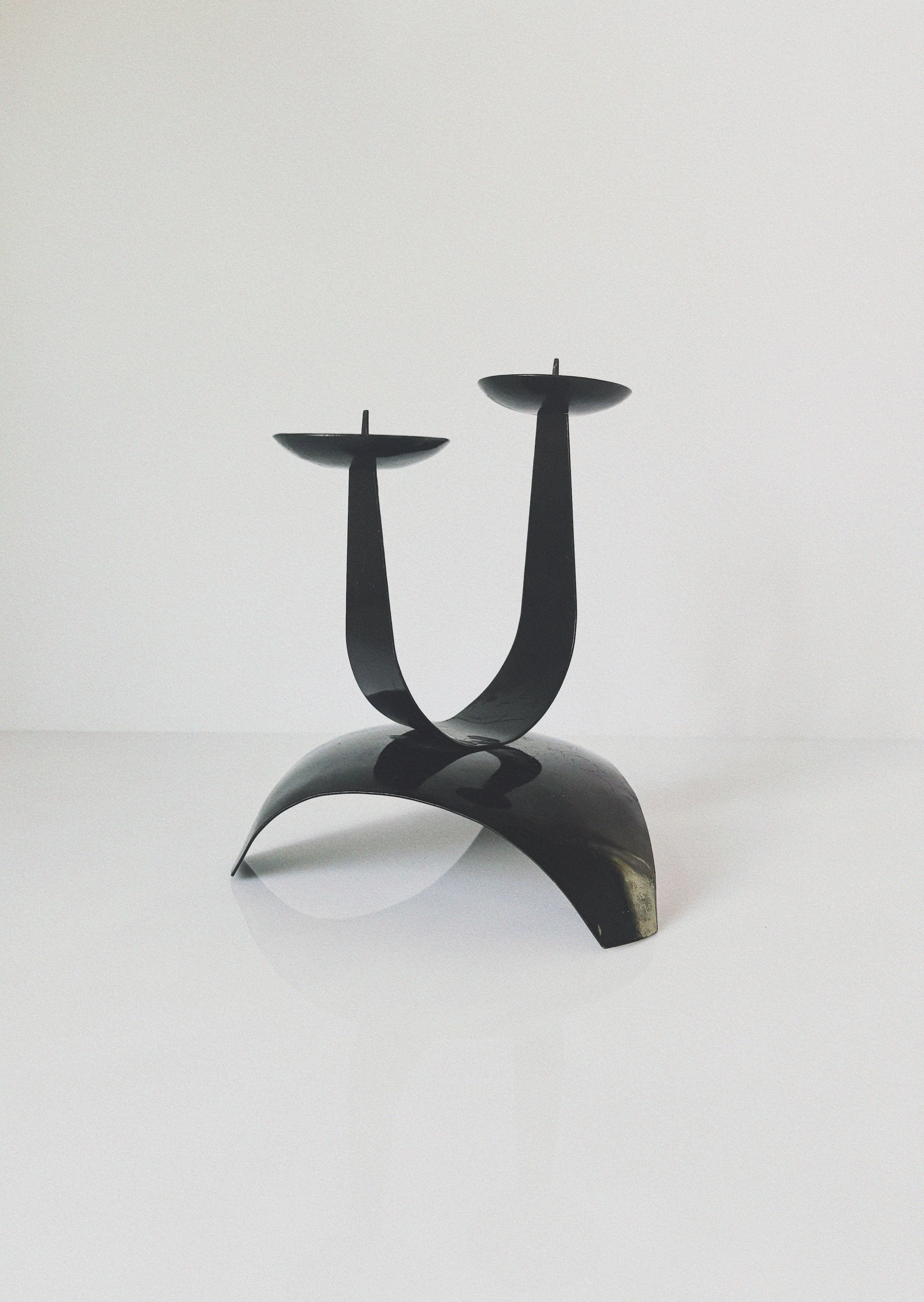Curved Metal Candleholder