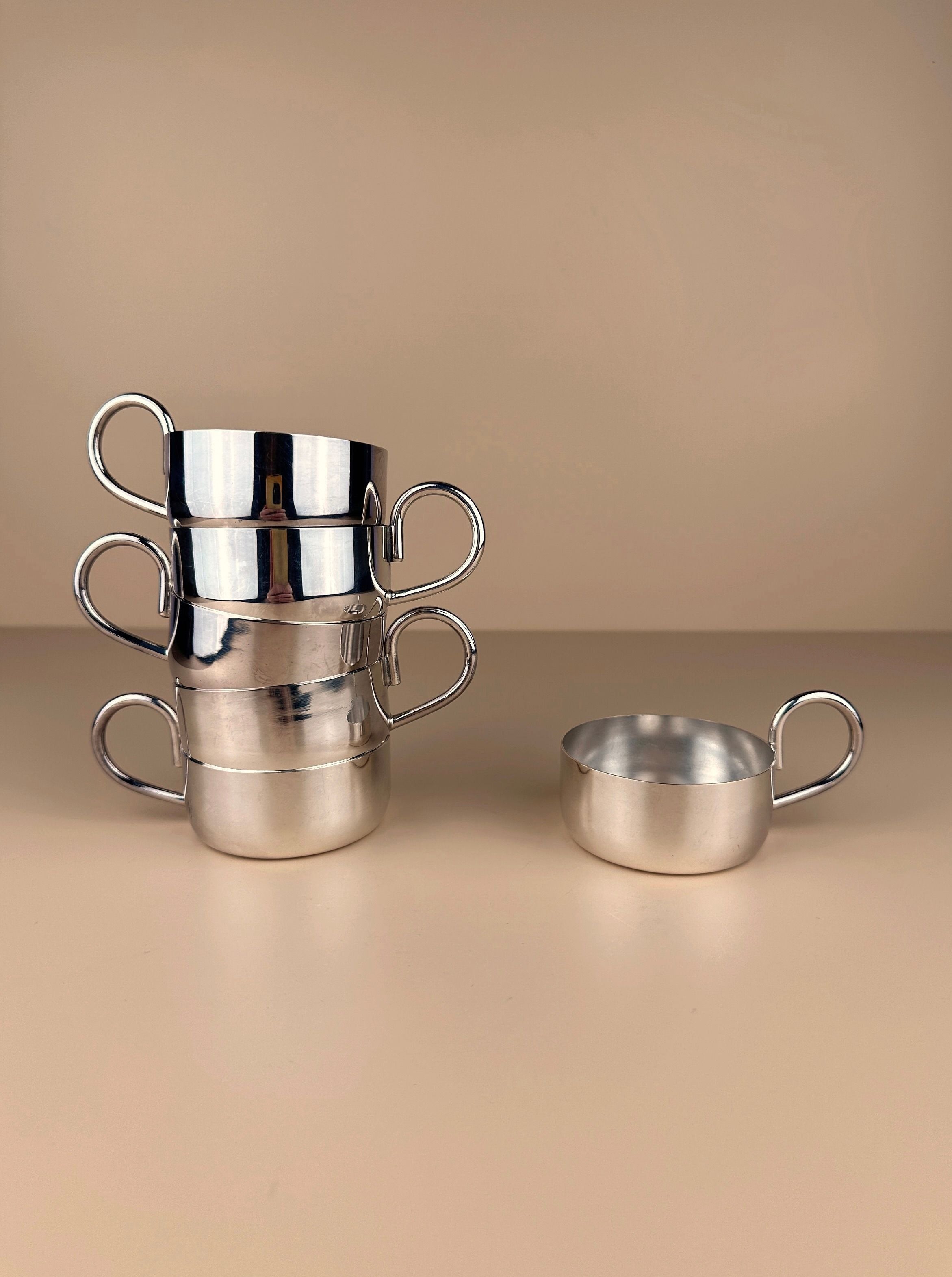 Set of 6 stainless steel espresso cups with Swiss craftsmanship and durability