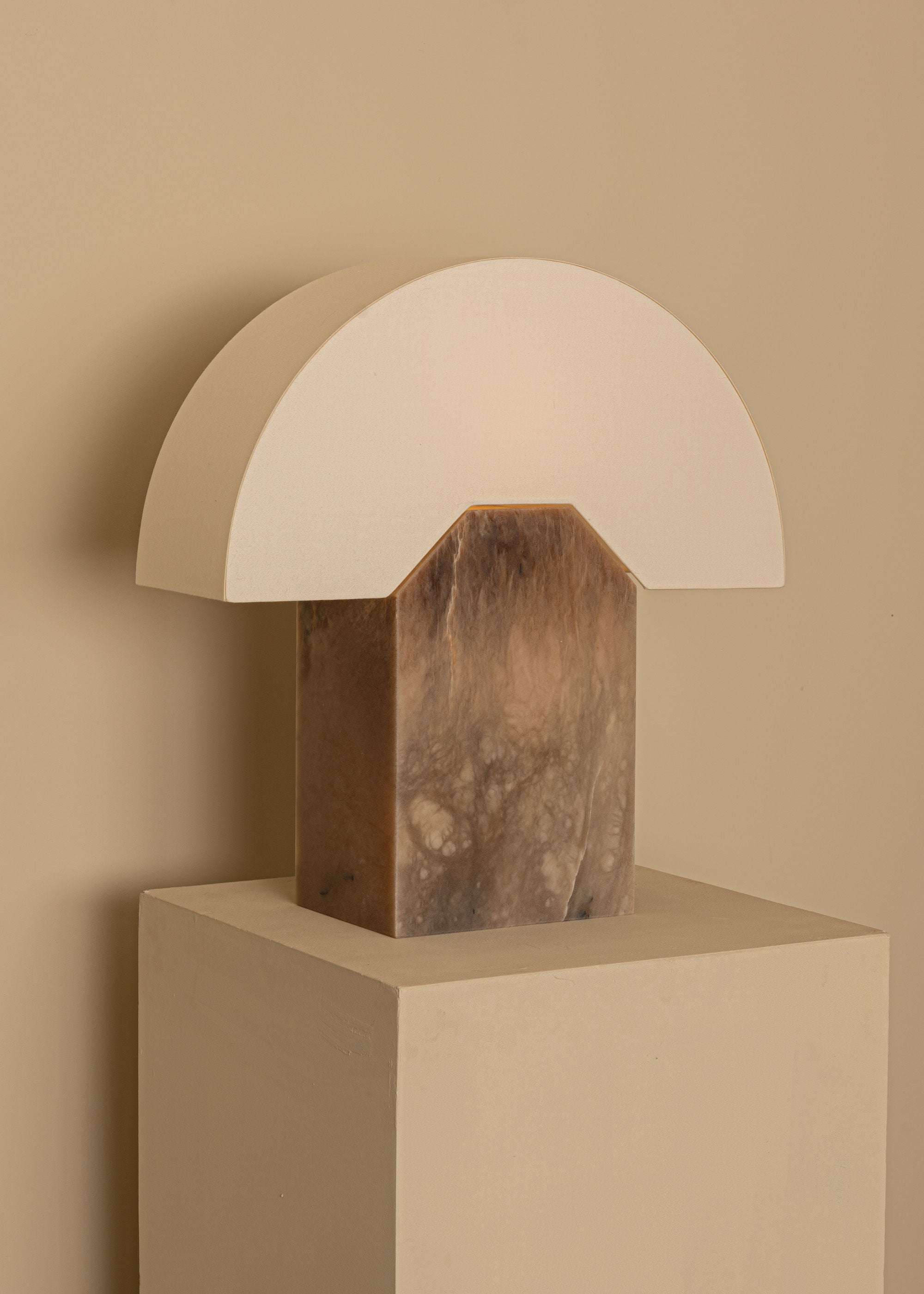 'Edna' Table Lamp in Tobacco Alabaster