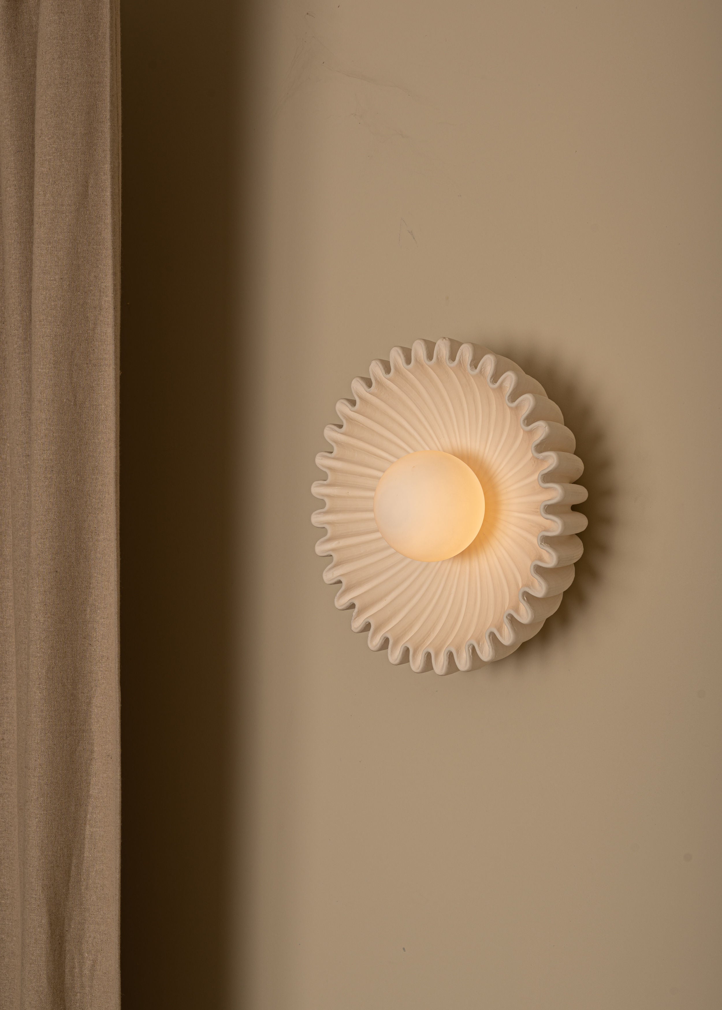'Ostro' Wall Light in Ecru Ceramic