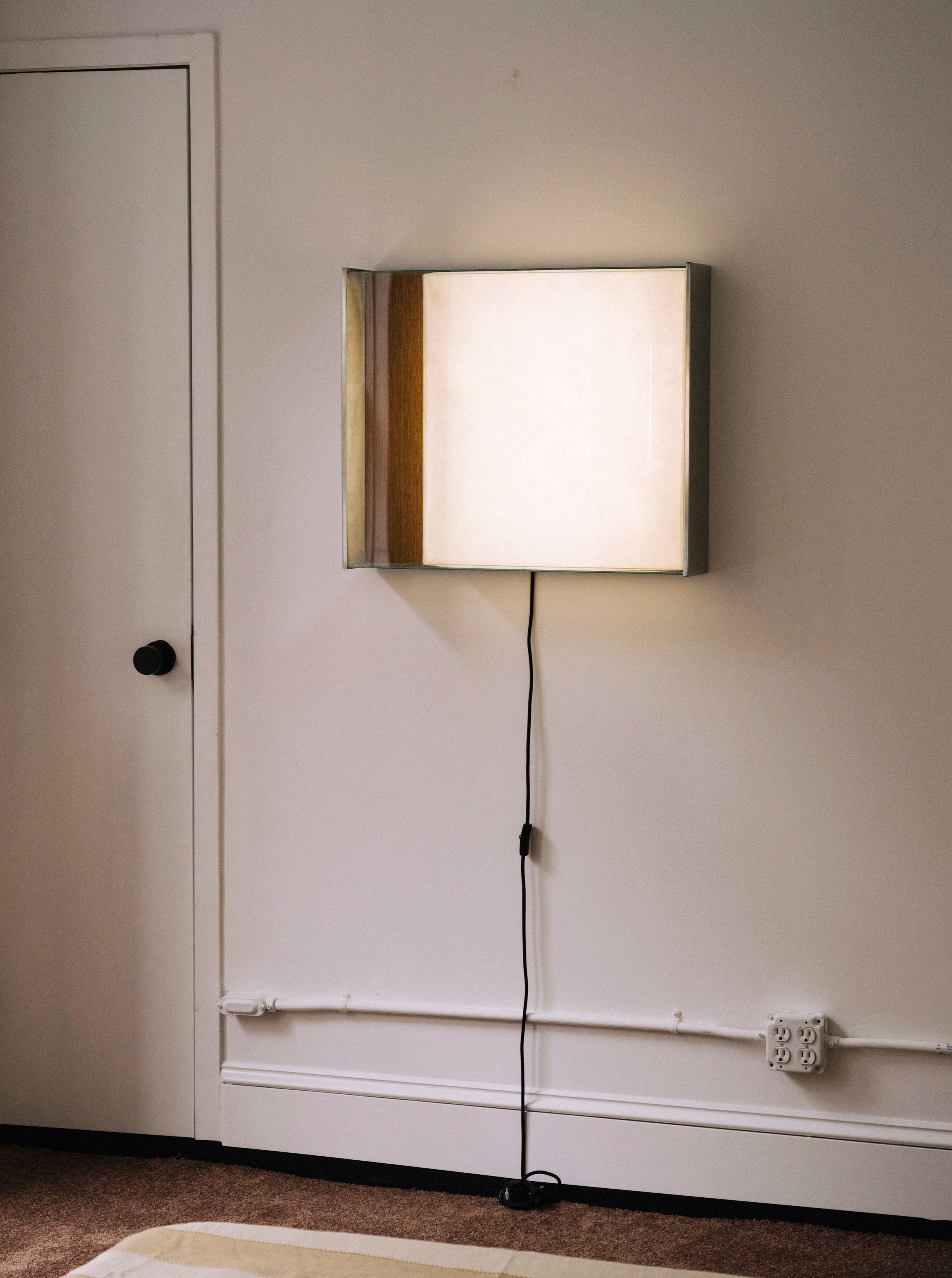 Modern and stylish Wall Light 2022 with adjustable brightness and sleek design