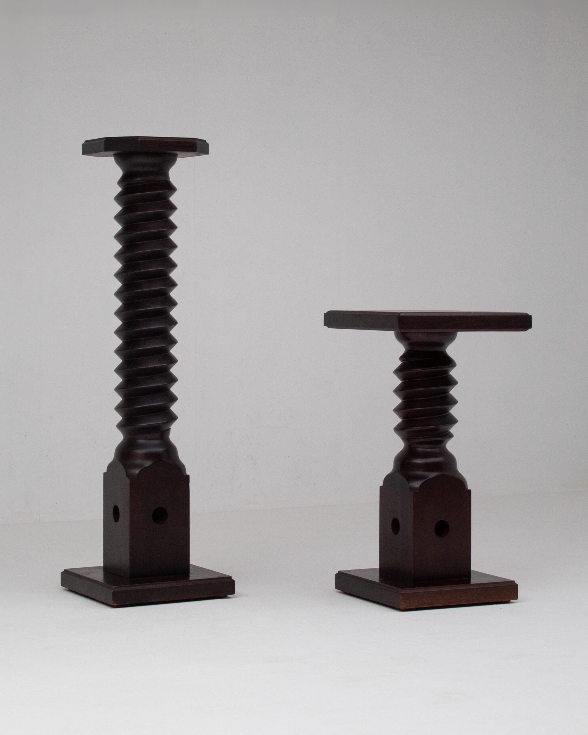 Vintage Wooden Pedestal Set in Stained Oak by Malata Antwerp | The Oblist