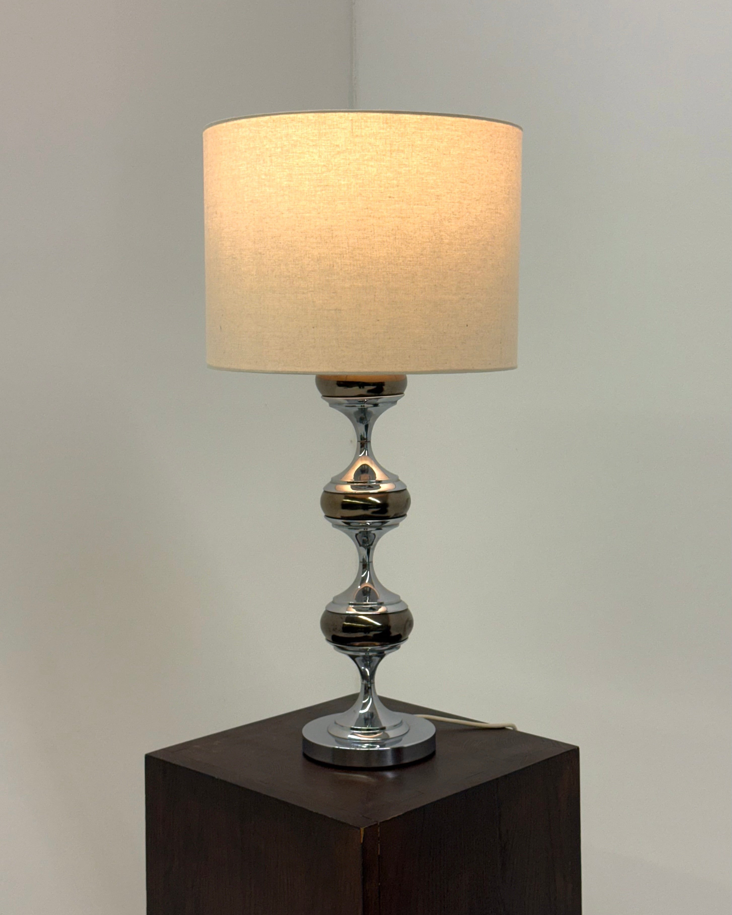 Space Age table lamp with chrome sculptural base by Wintage | The Oblist