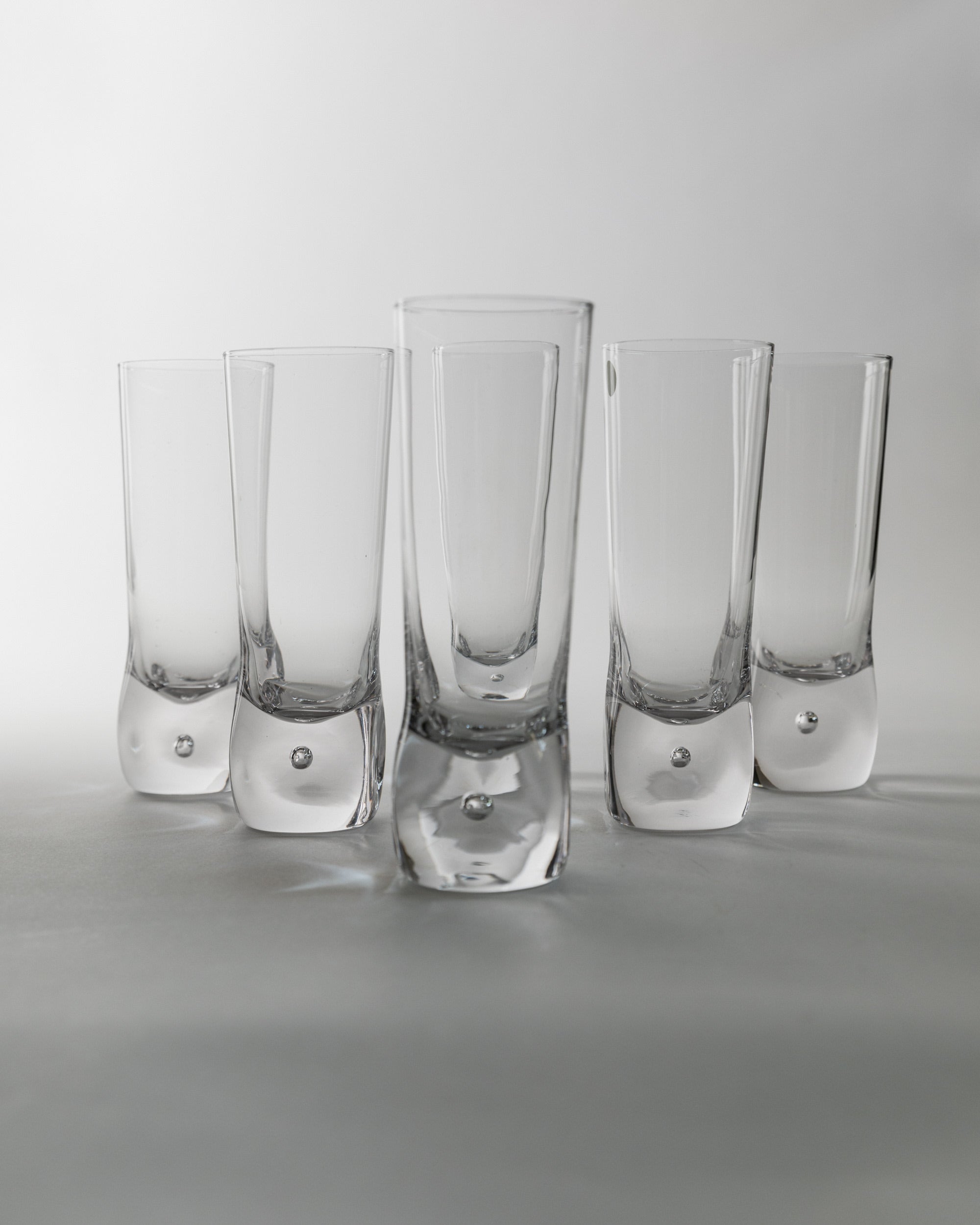 Set of 6 Vintage Murano Glasses, Italy 70s by Bottega Jacobs | The Oblist — clear glass, handcrafted design