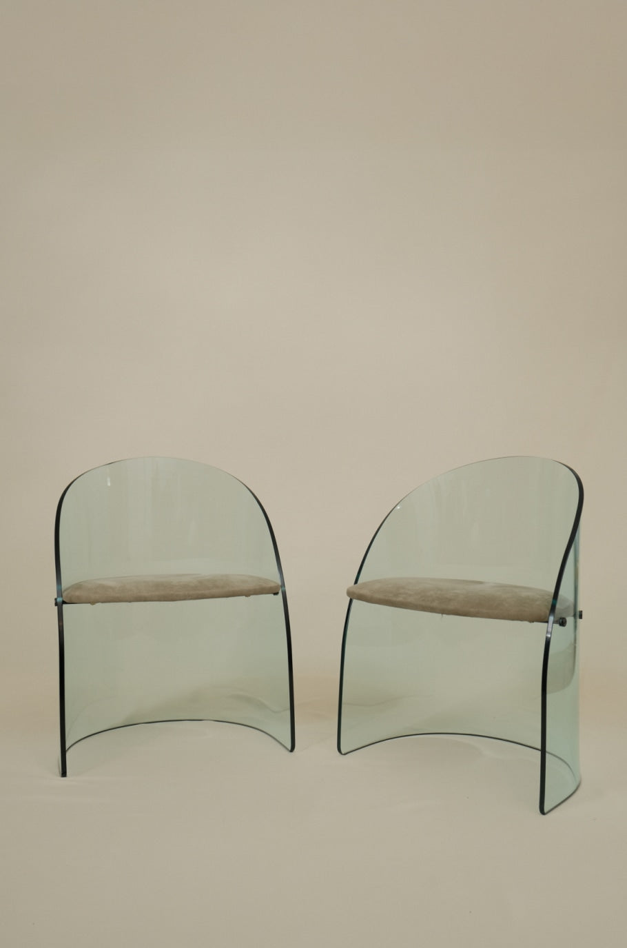 Set of 2 Glass Curved Chair in the Style of Luis Dierra by Truffe Studio | The Oblist
